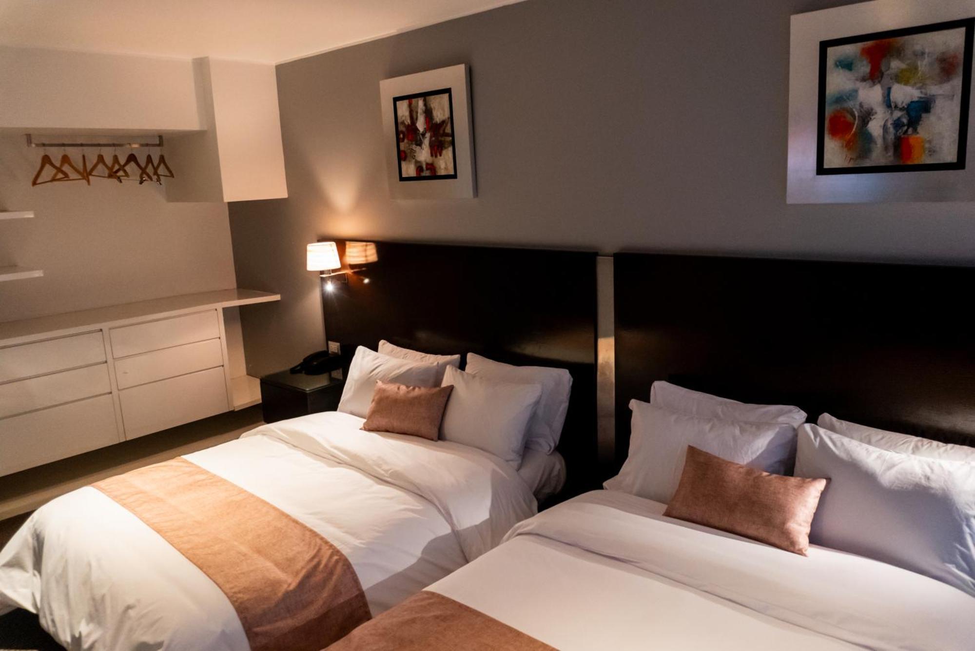 Standard Double Suite