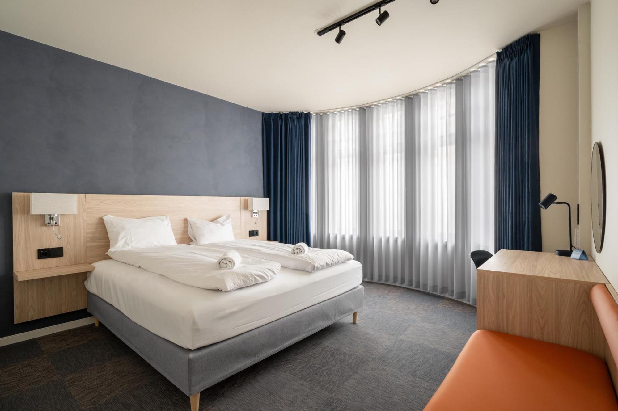 Double Room,1666185367:JPEG