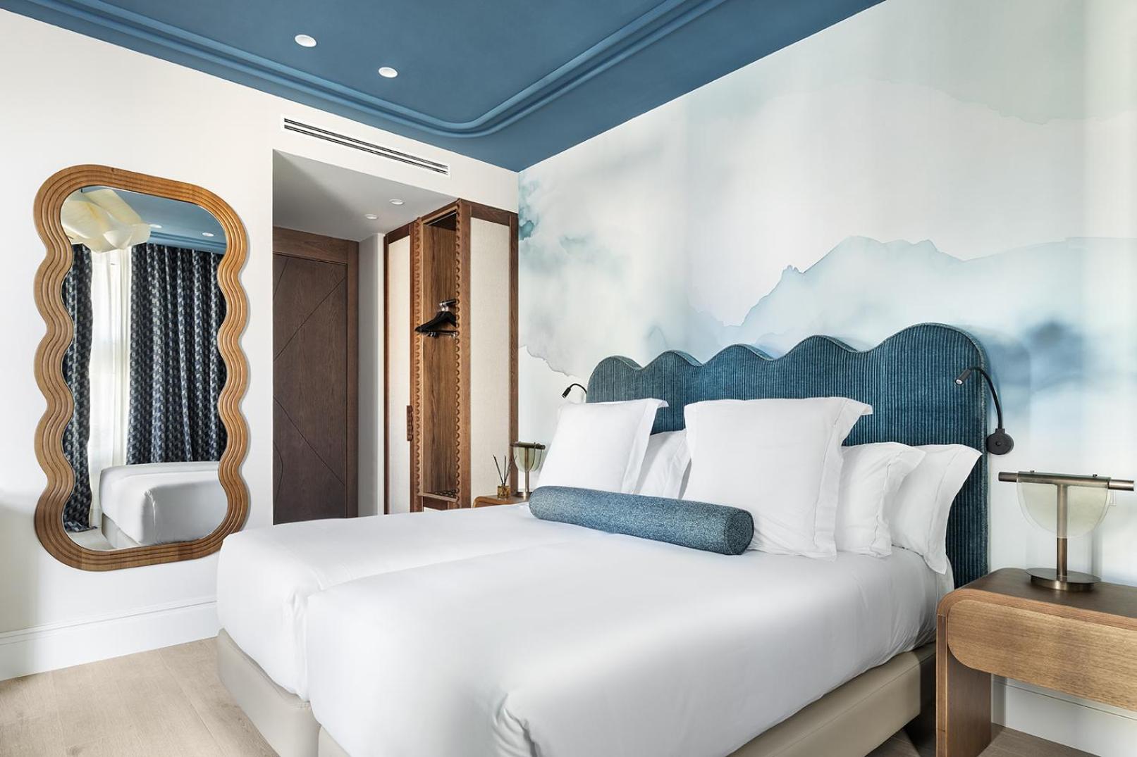 Double or Twin Room with City View