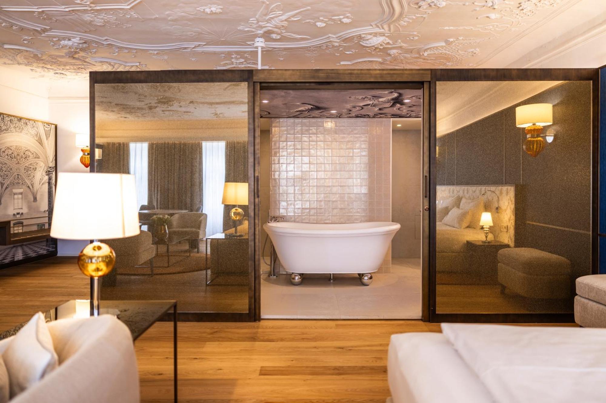 Honeymoon Suite inclusive Spa