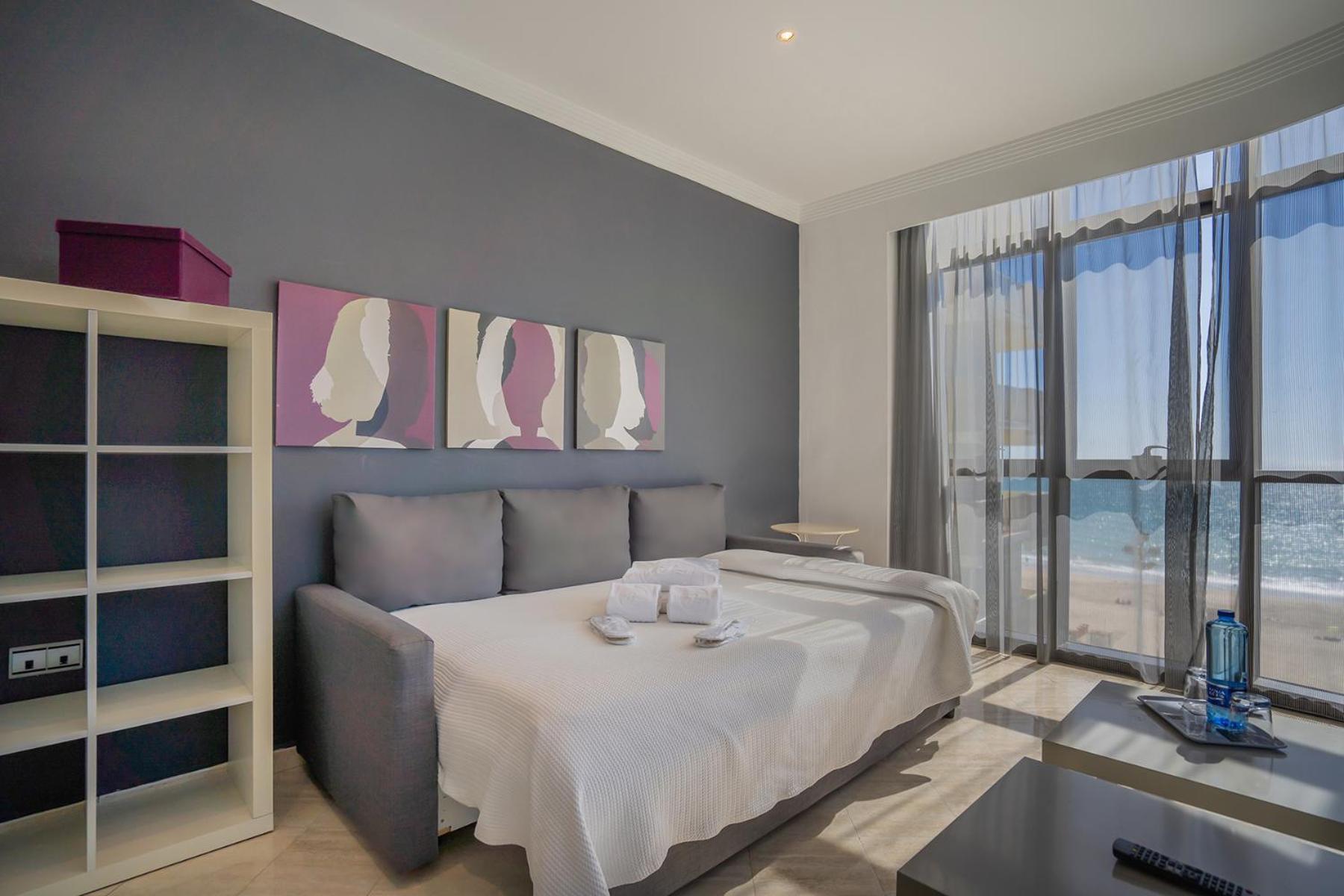 One-Bedroom Apartment with Sea View