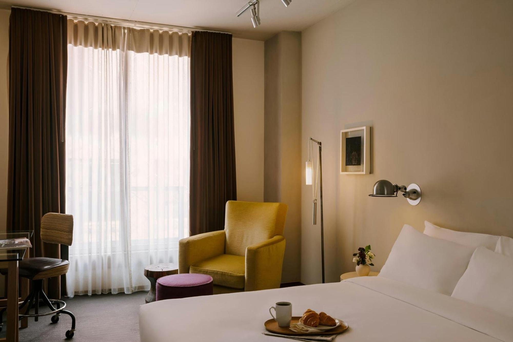 Quarto com Cama Queen-size