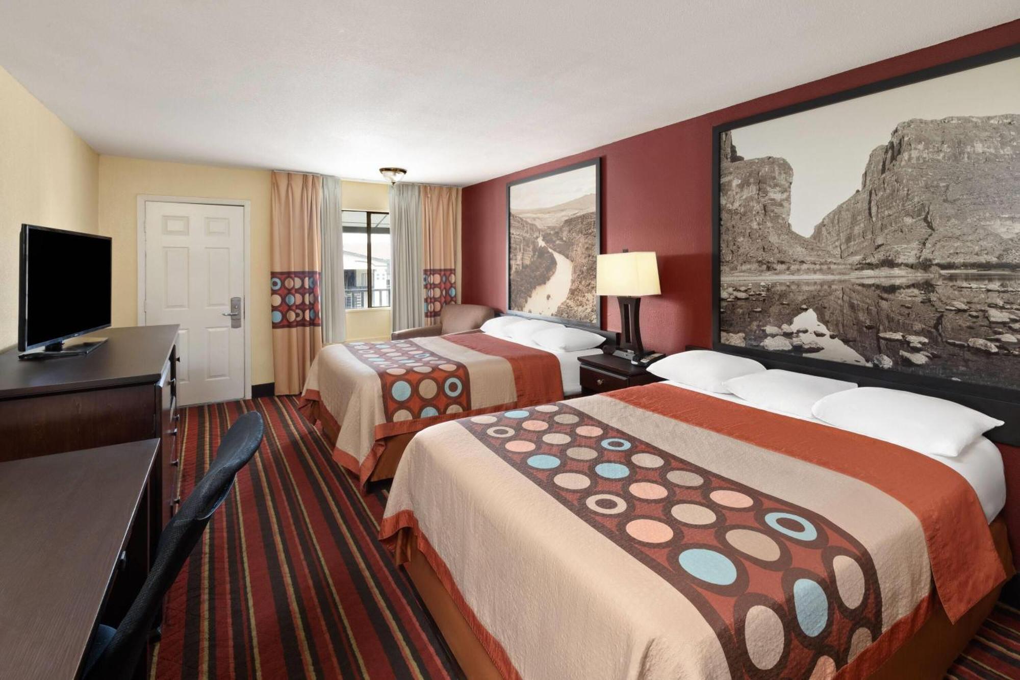 Queen Room Two Queen Beds Non-Smoking