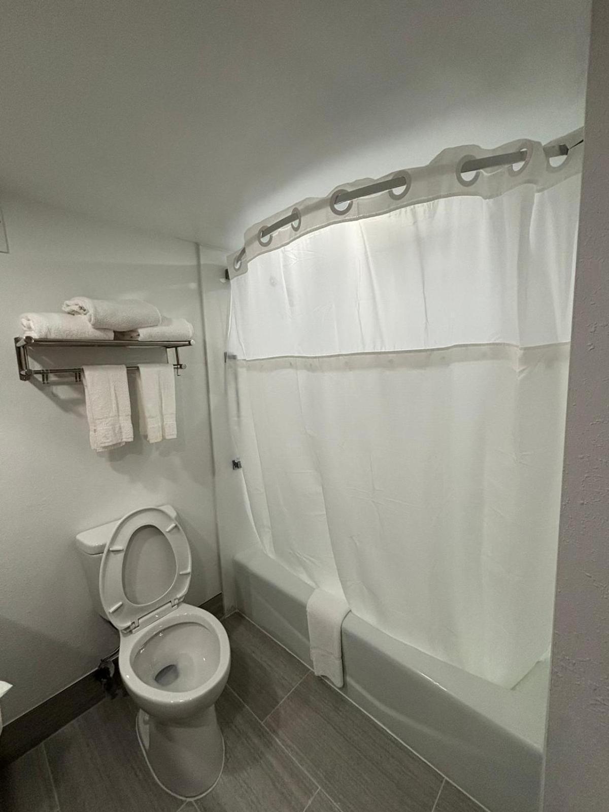 Double Room with Two Double Beds - Non-Smoking