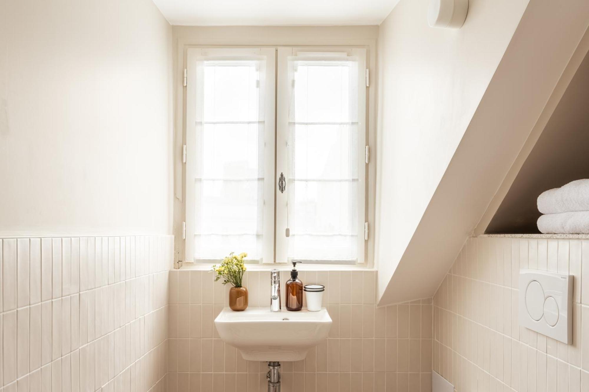 Luxury Triple Room,1666661073:JPEG