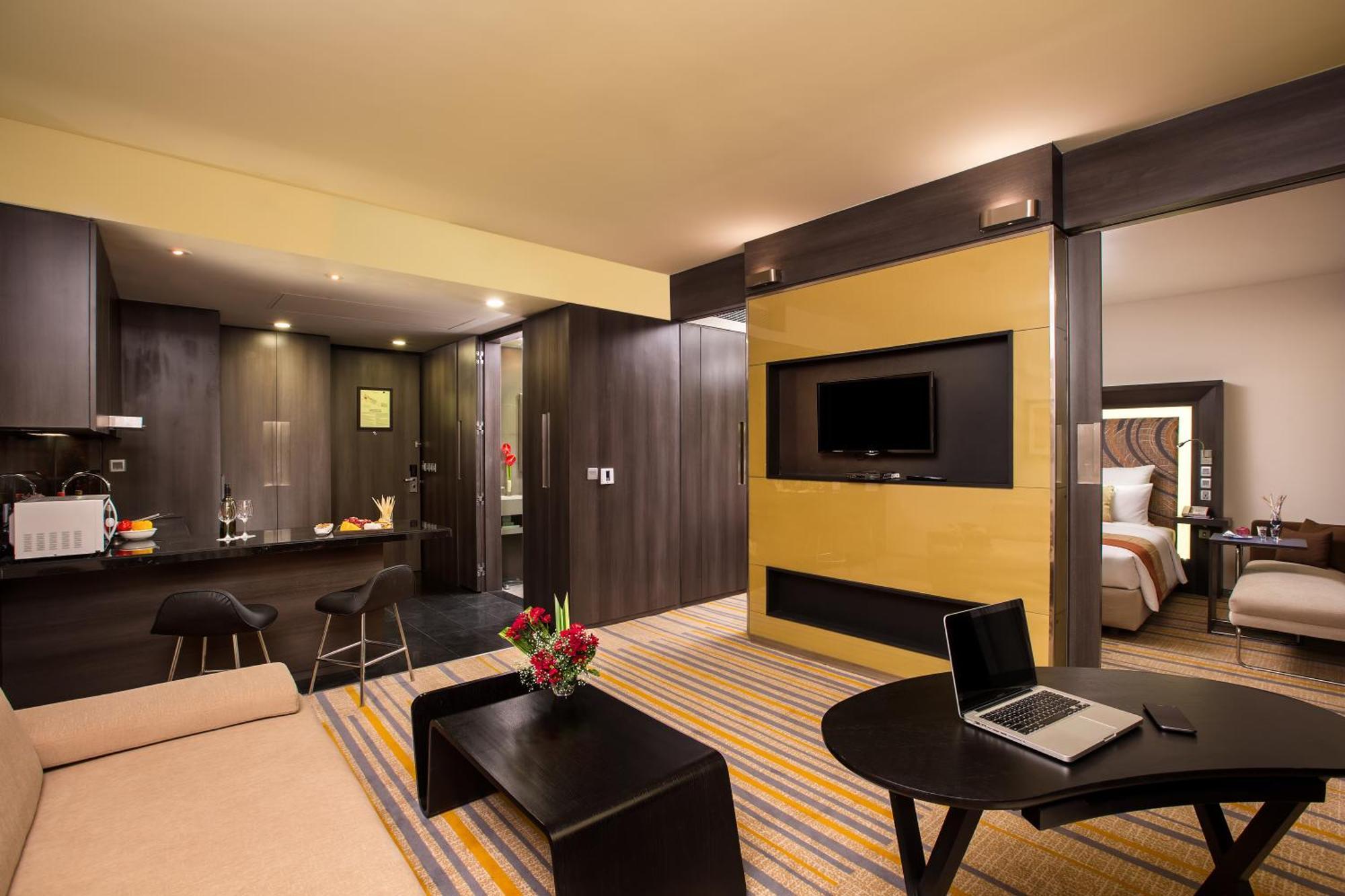 1BHK Apartment 10am to 6pm 6hrs only Mandatory checkout at 6pm No allowed