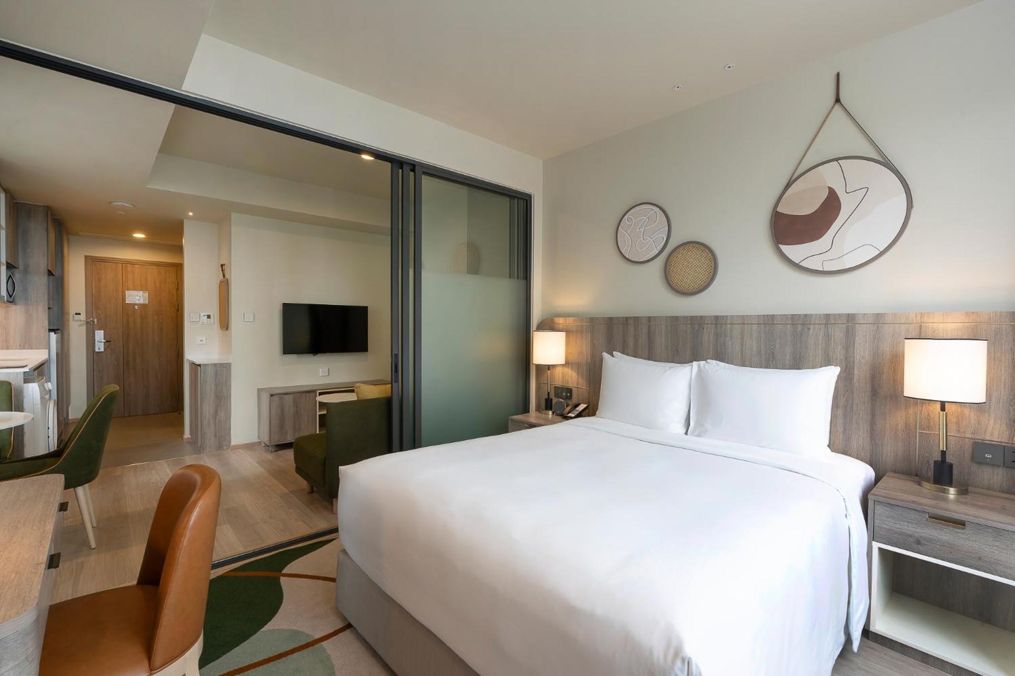Queen Studio Suite