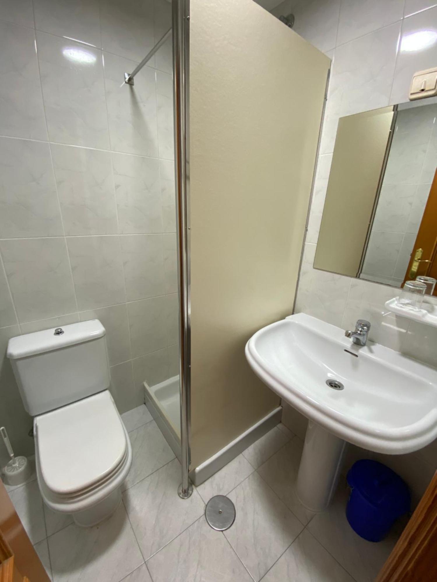 Habitación Individual con baño privado