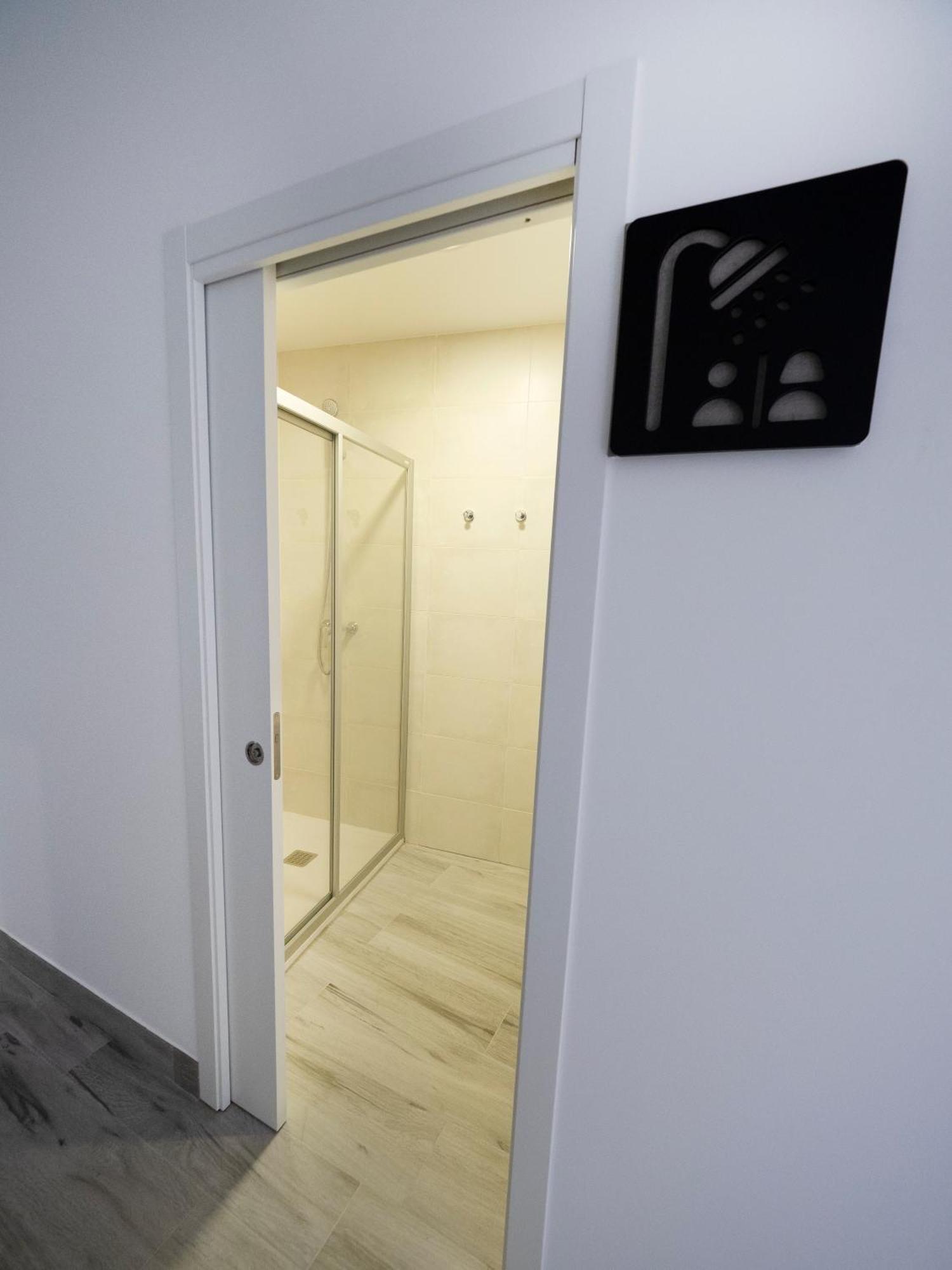Habitación Doble Estándar con baño compartido y acceso al spa