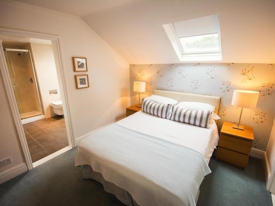 Two-Bedroom Deluxe Apartment with Garden View