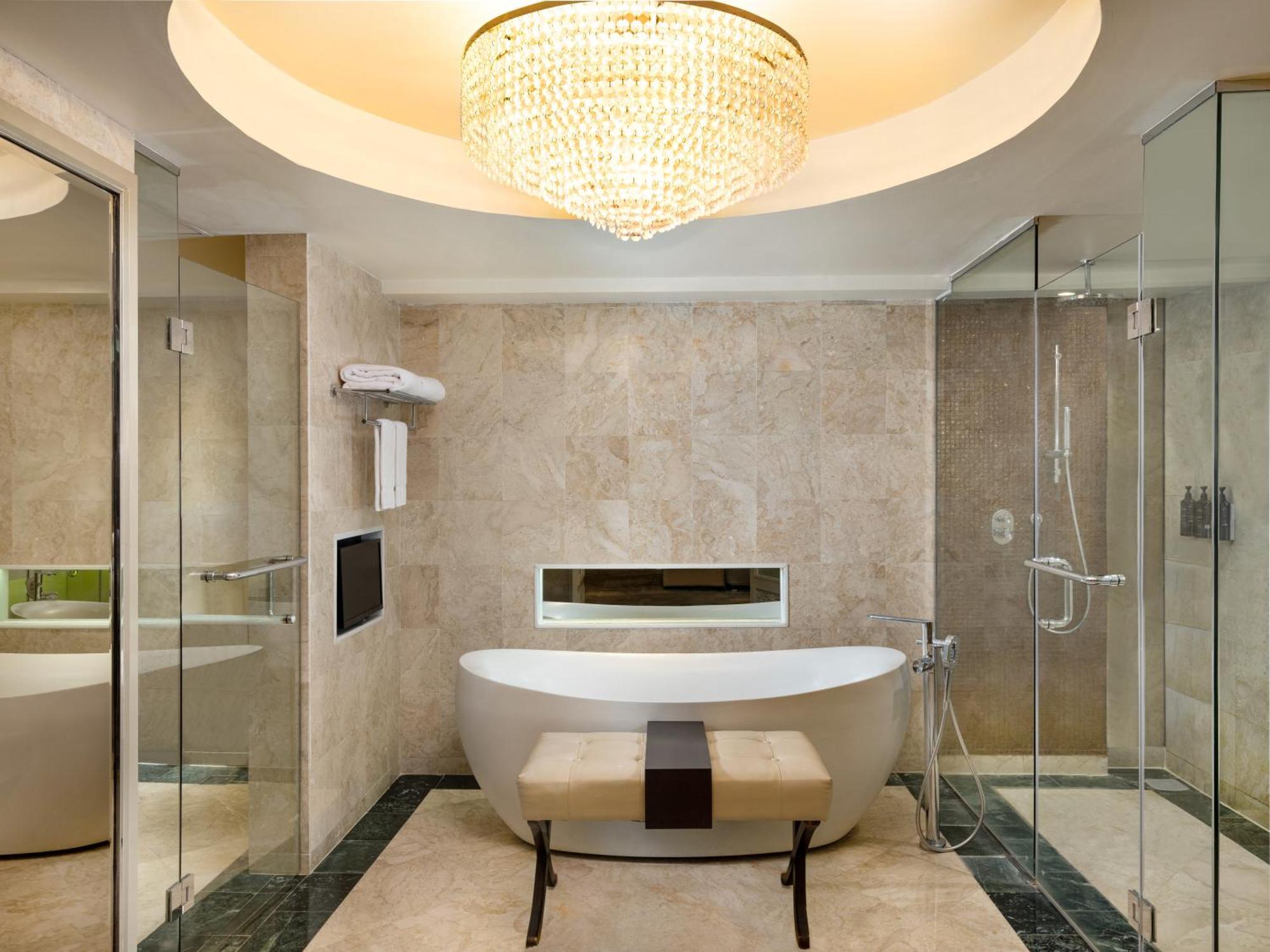 Kamar Presidential Suite, akses Club Lounge, 1 Tempat Tidur King, Balkon