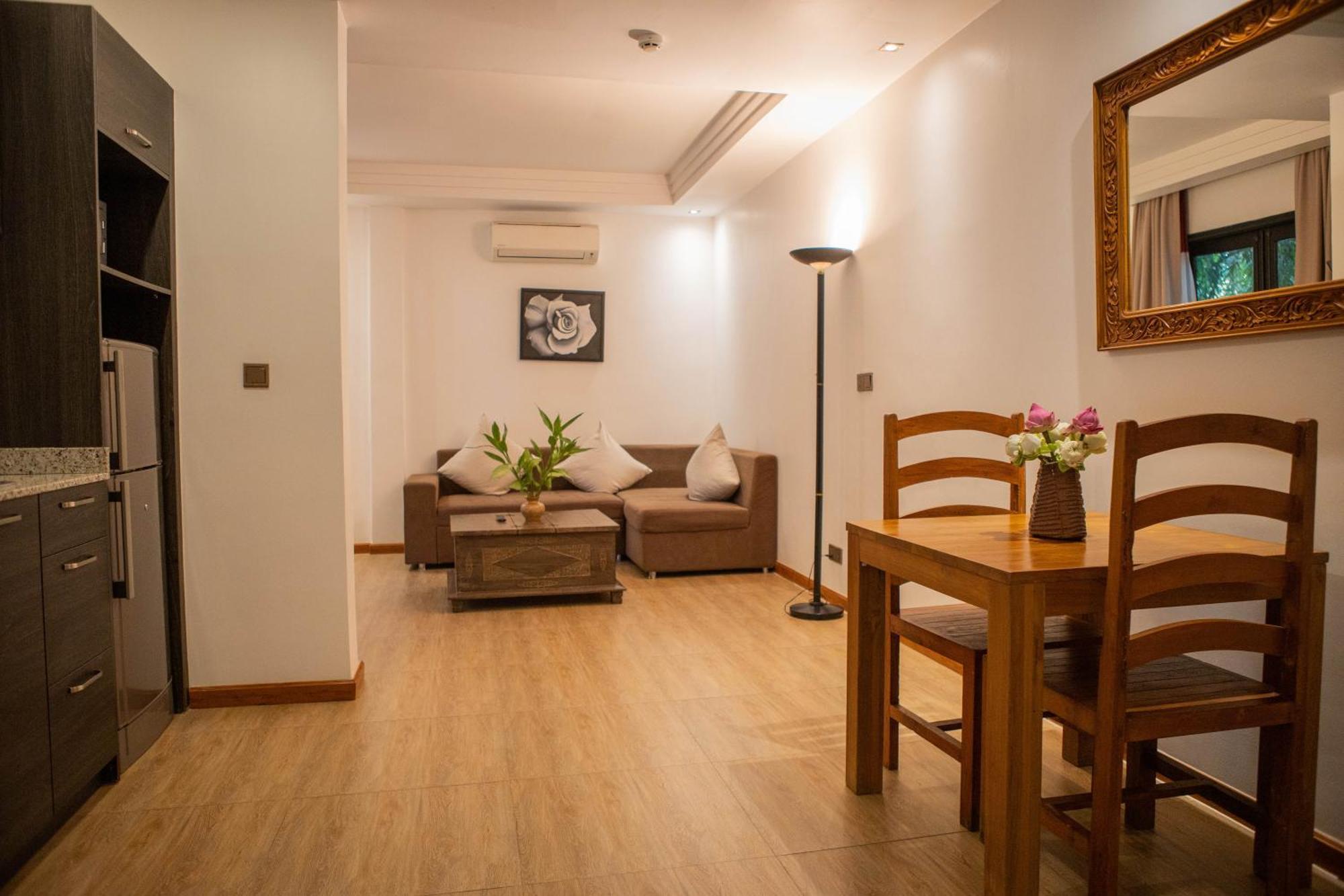 One-Bedroom Apartment Suite - Double with Private Balcony