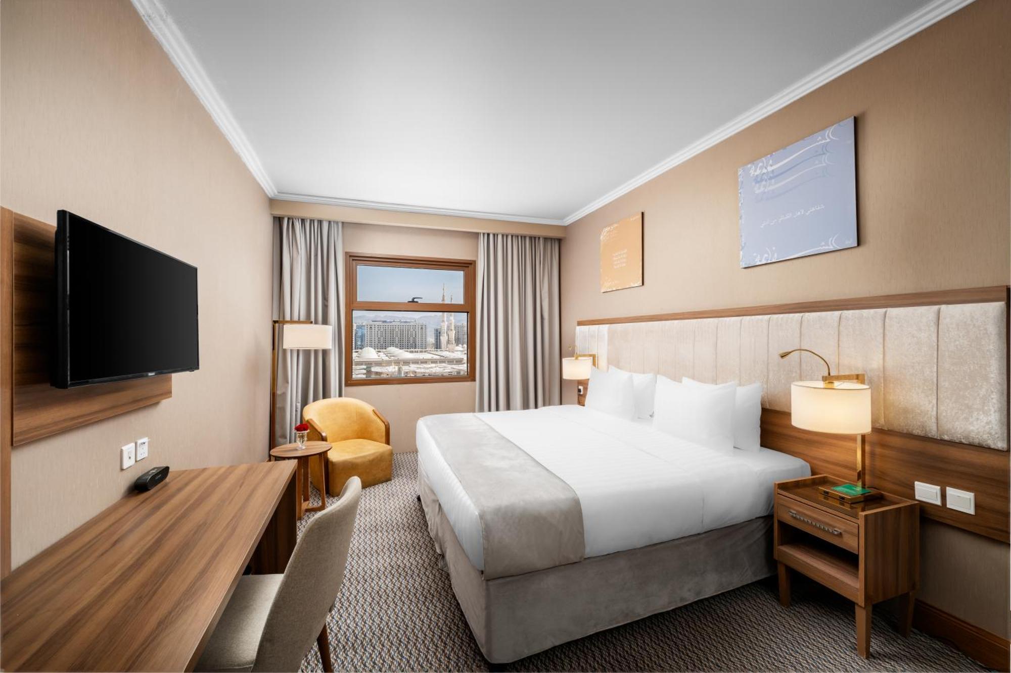 Deluxe King Room Haram View
