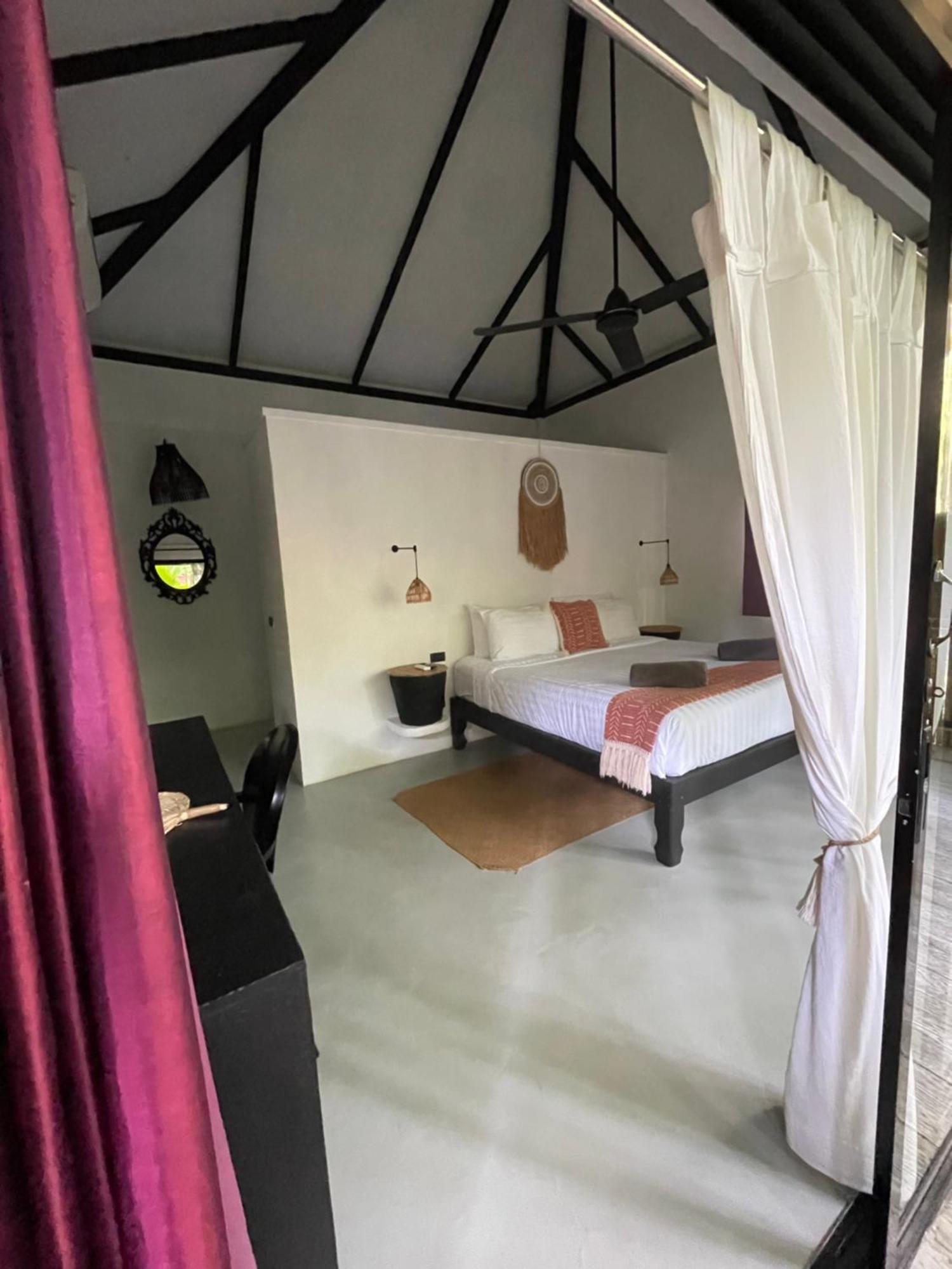 King Room with Garden View