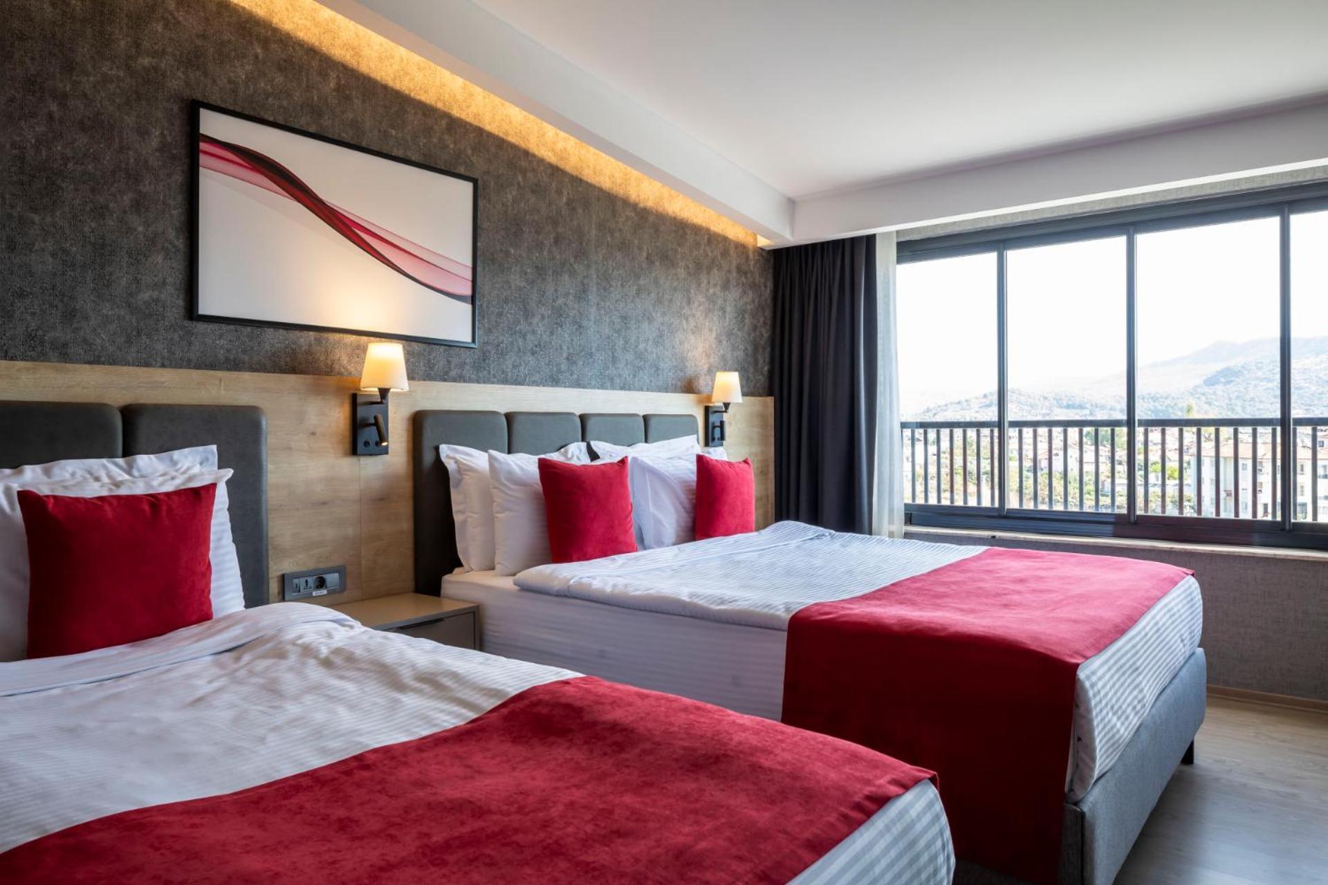 Standard Room with Balcony and Land Side