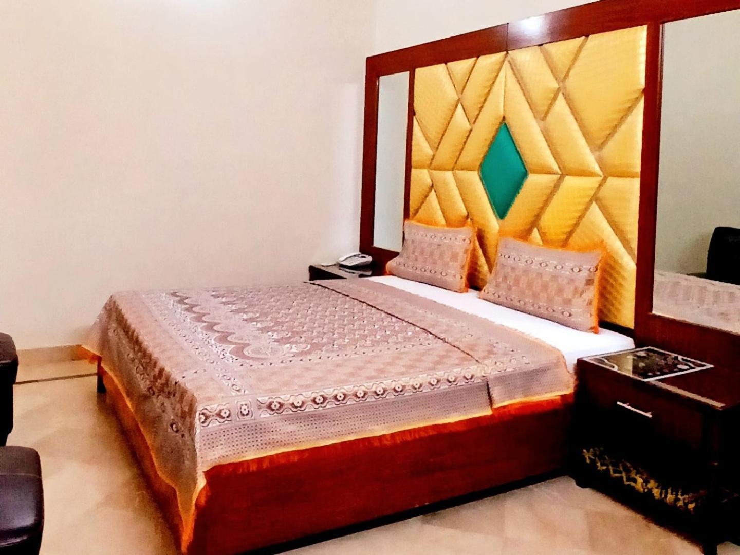 Four-Bedroom Deluxe Apartment