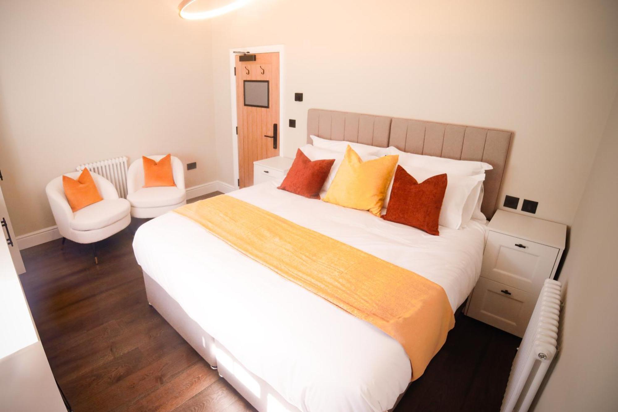 Double Room with Private Bathroom