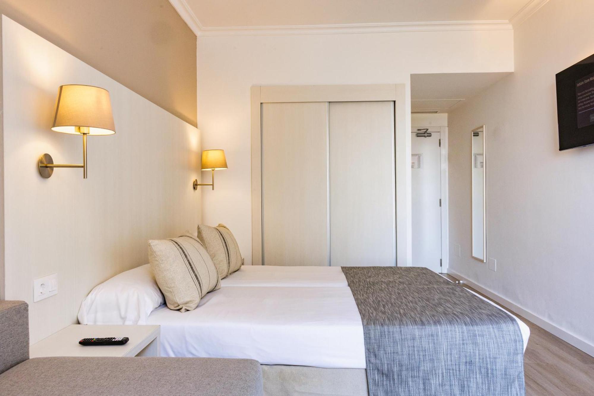 Twin Room - Water Park Access Included (2 Adults + 2 Children),1668049802:JPEG