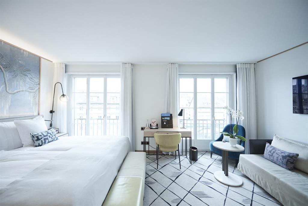 Riverside King Deluxe Room
