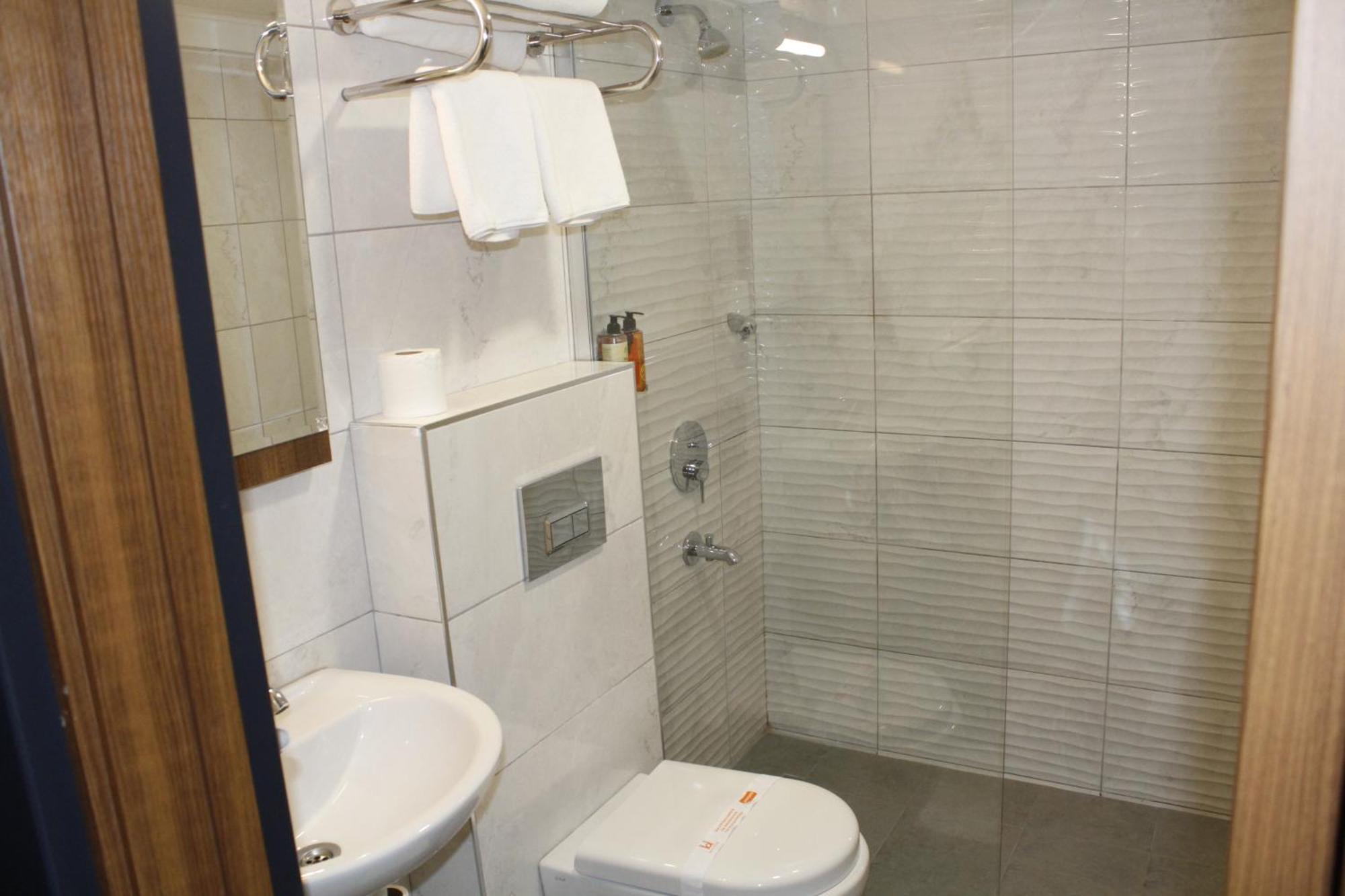 Single Room,1668066123:JPEG