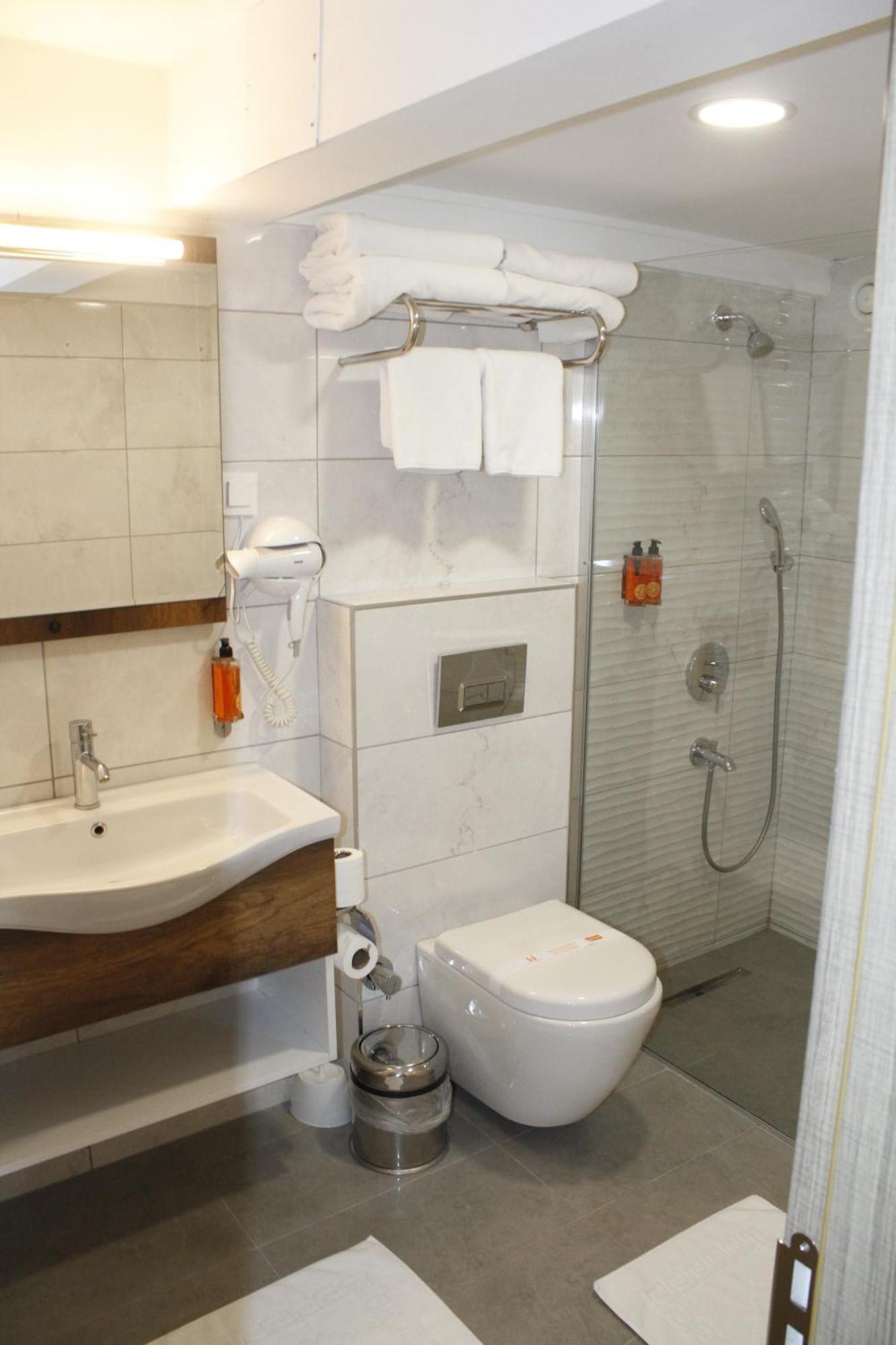 Family Suite,1668066135:JPEG