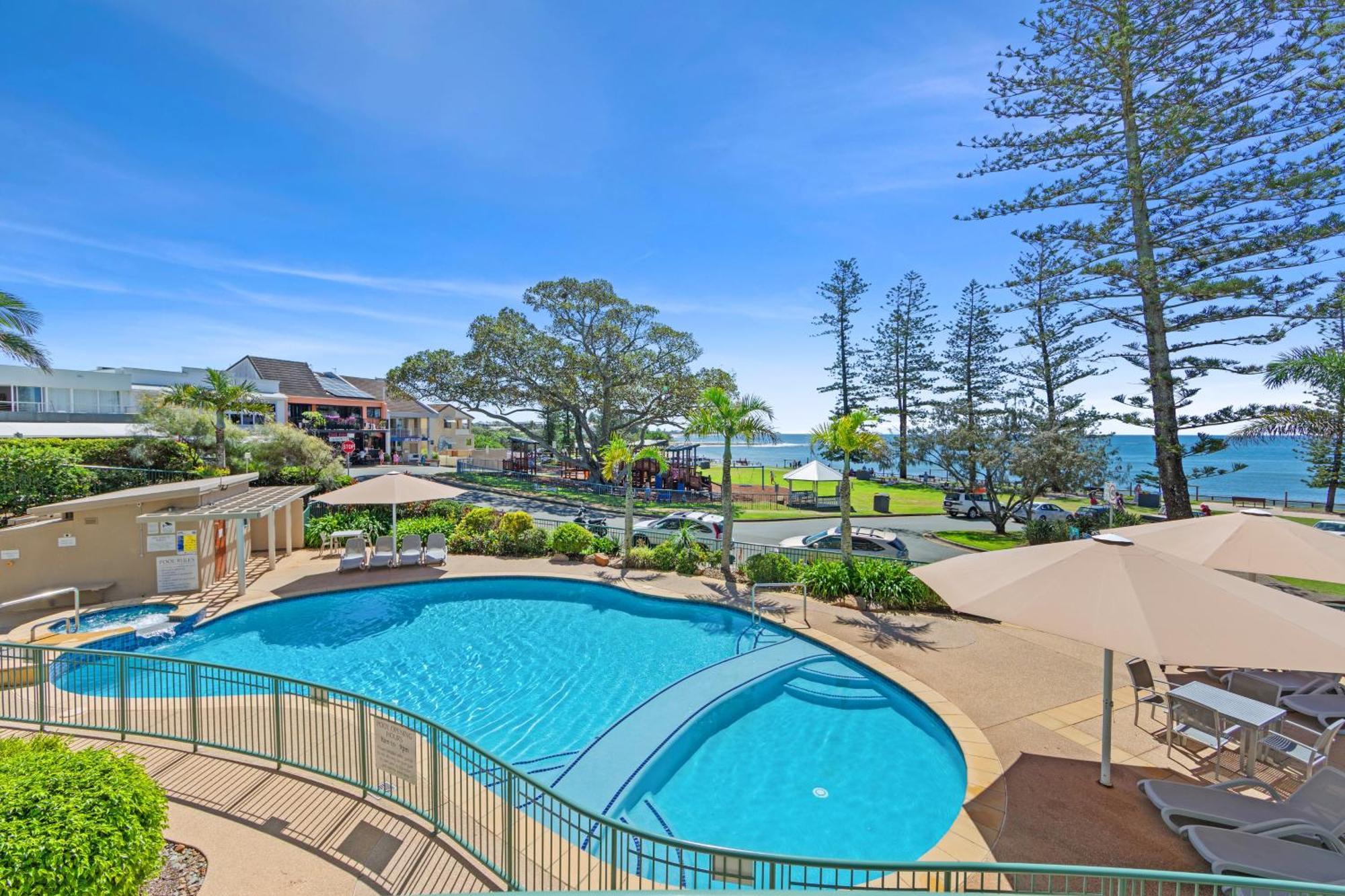 One-Bedroom Apartment Ocean Views Lower Level