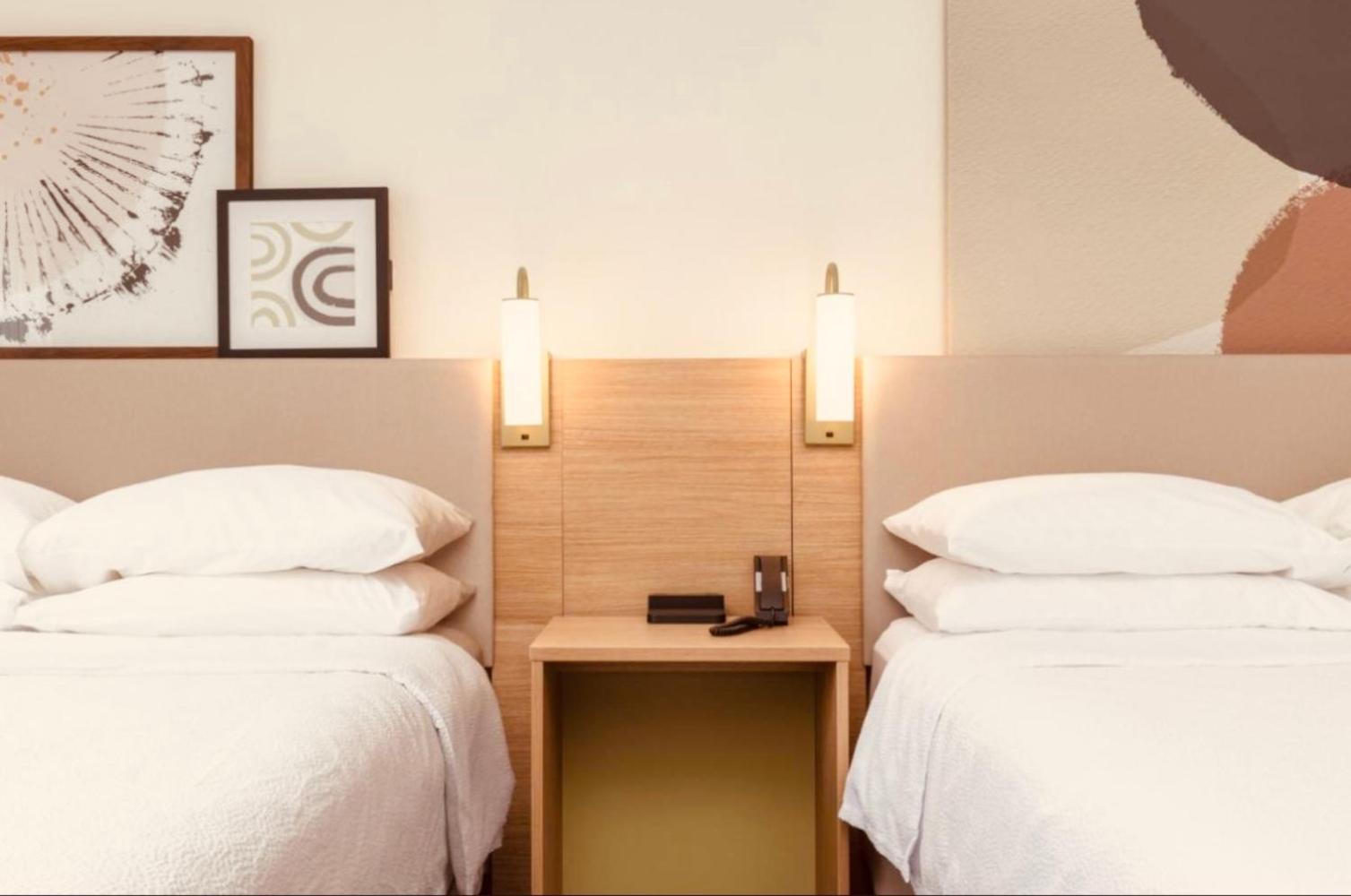 Queen Room Two Queen Beds Mobility or Hearing access Bathtub Grab Bars Non-Smoking