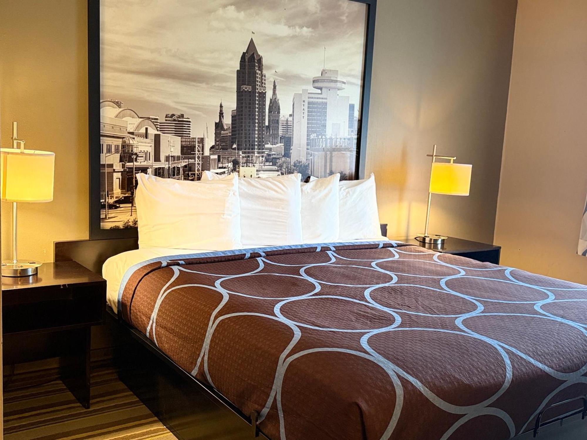 King Room - Disability Access/Non-Smoking