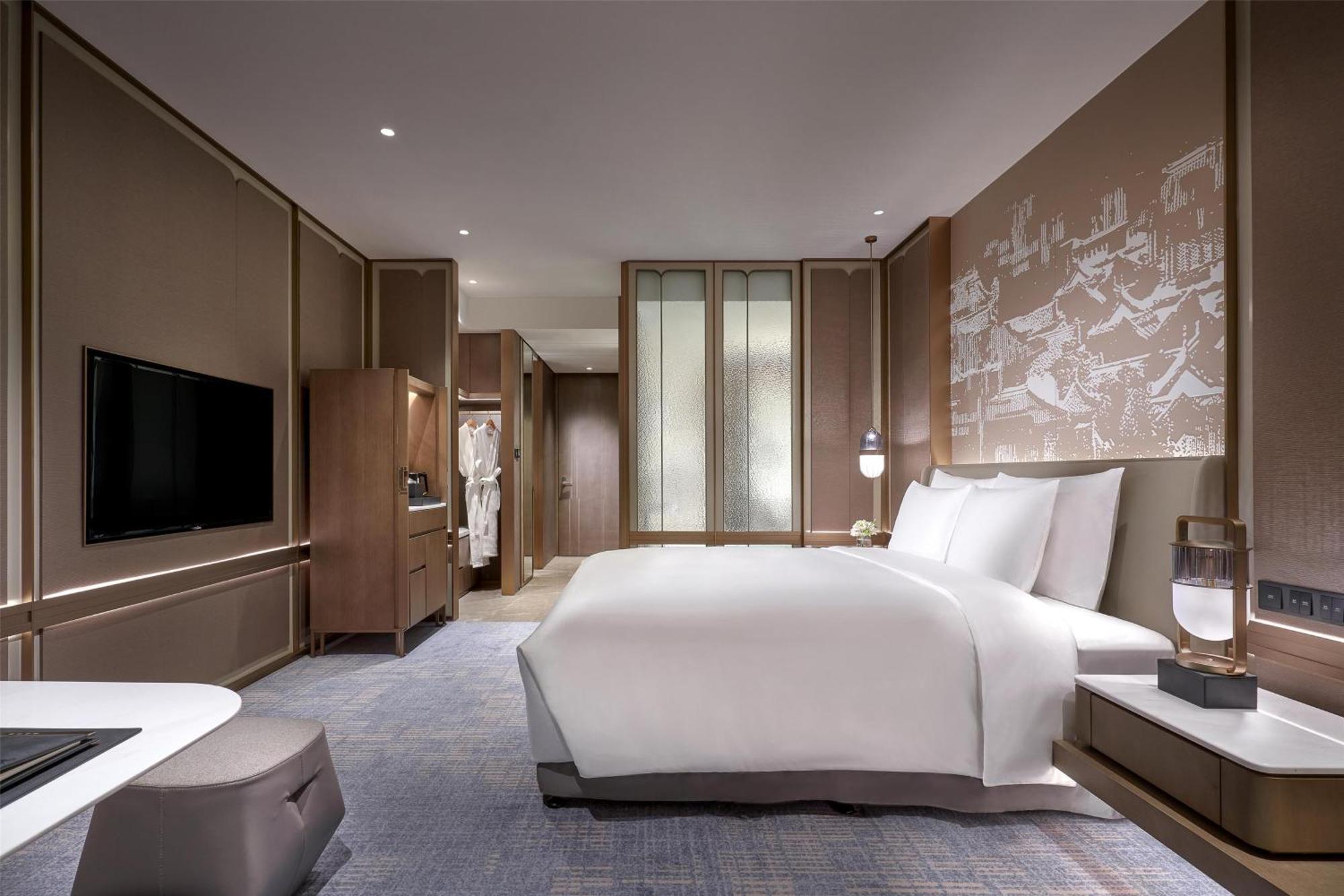 Executive Deluxe King Room