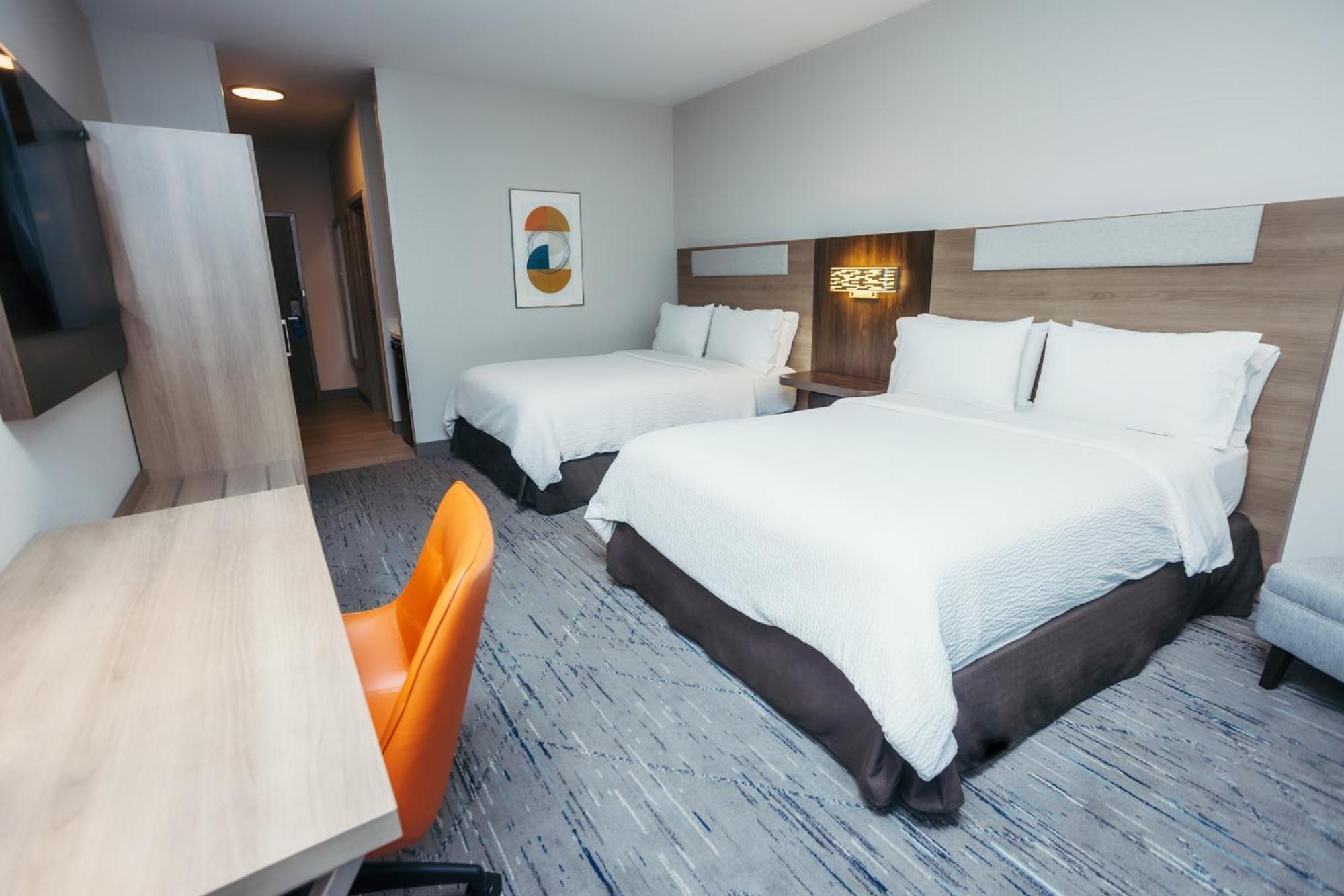 Standard Queen Room with Two Queen Beds