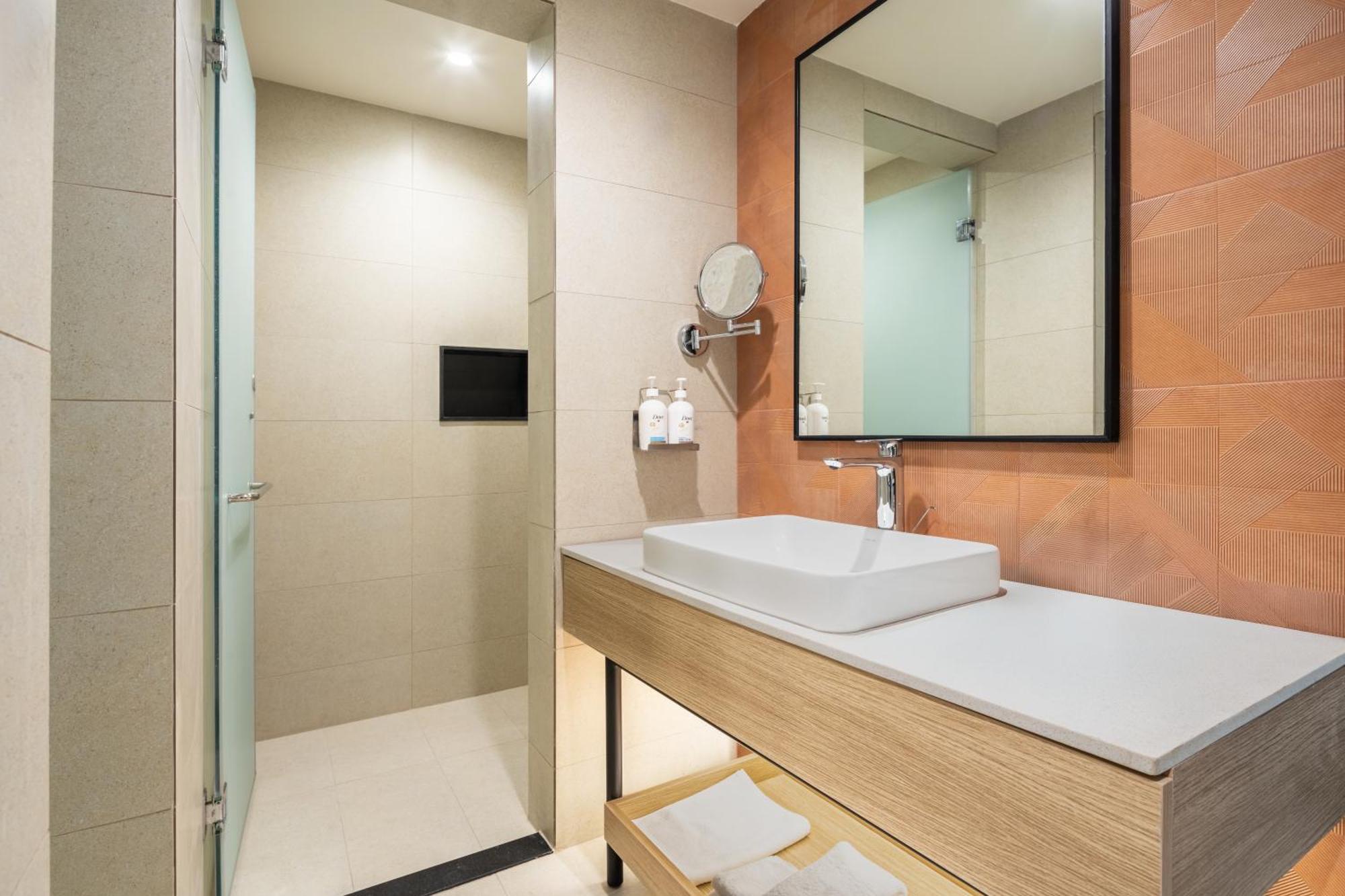 Standard Twin Room with Pool View