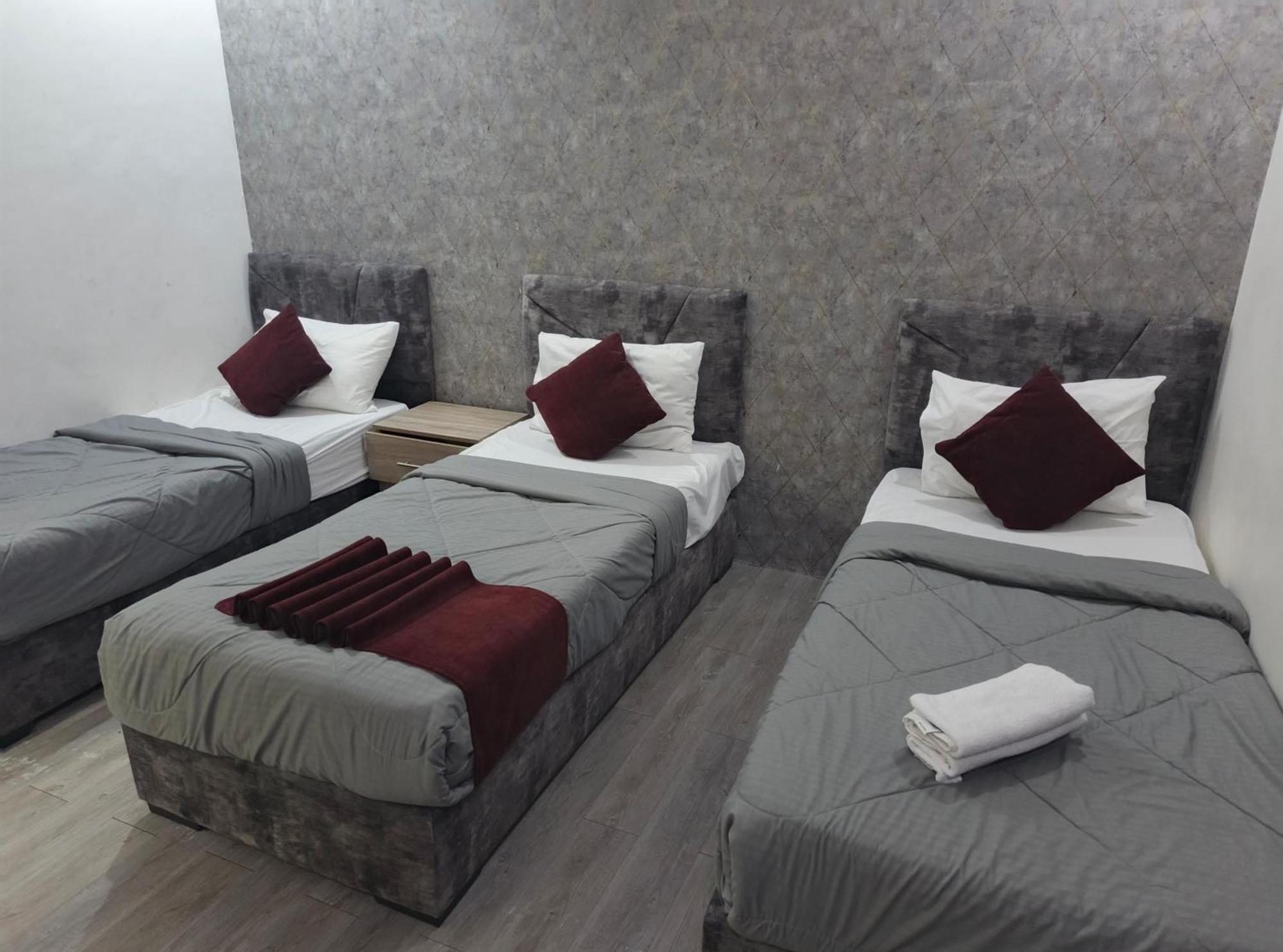 Basic Triple Room