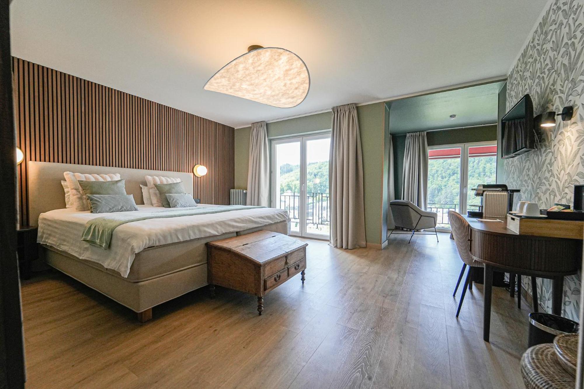 Deluxe Suite
