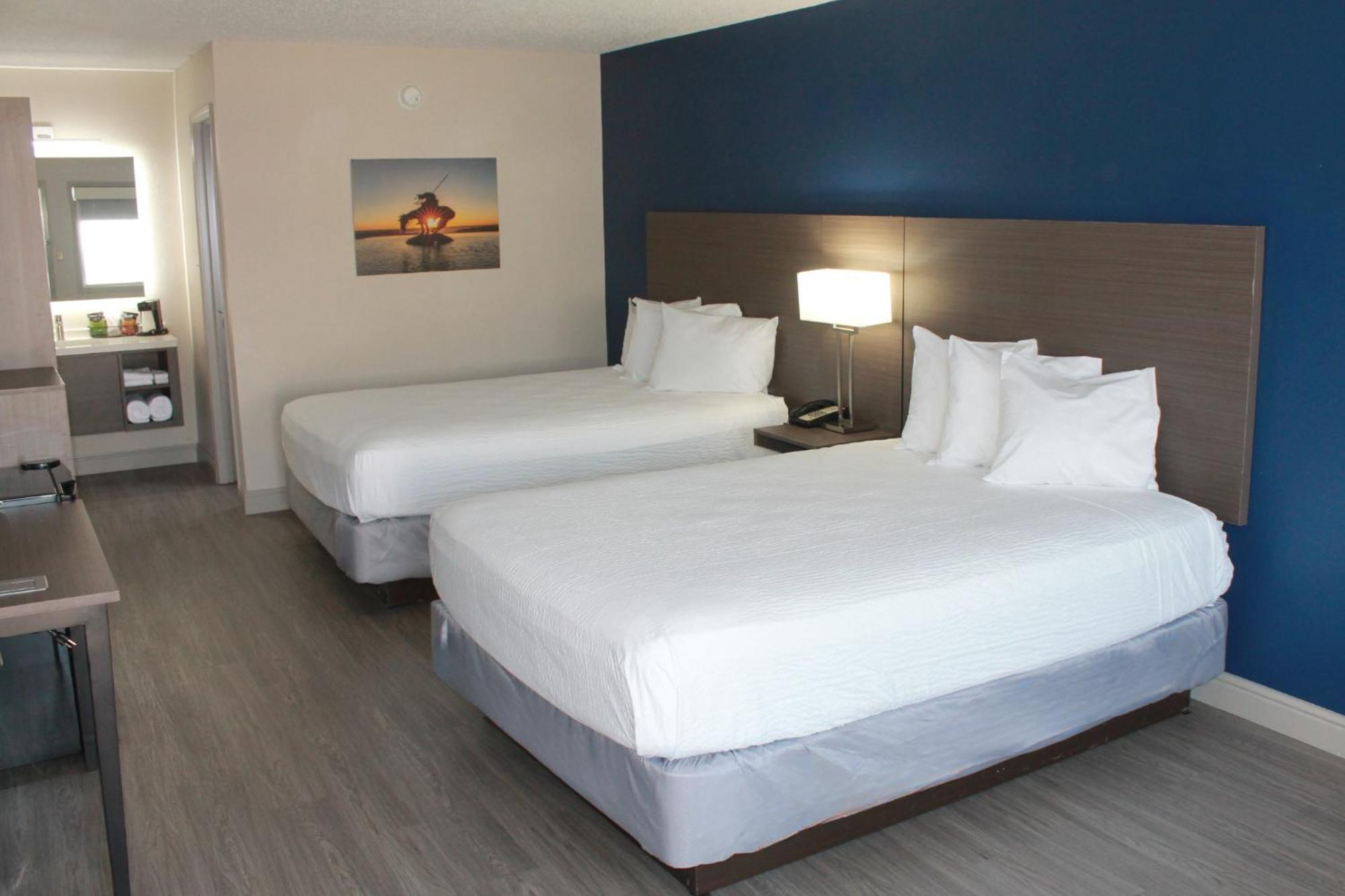 Queen Room with Two Queen Beds First Floor - Non-Smoking