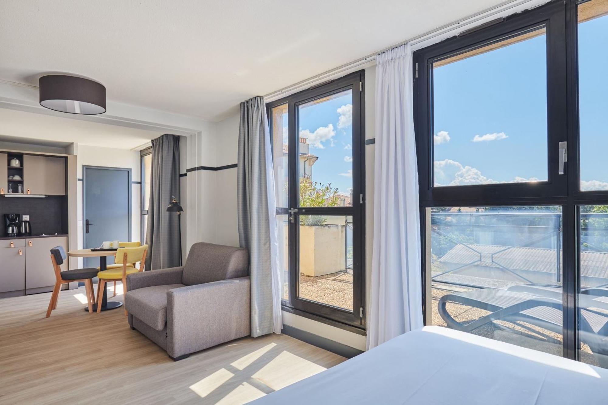 Superior Studio with Terrace (2 People)