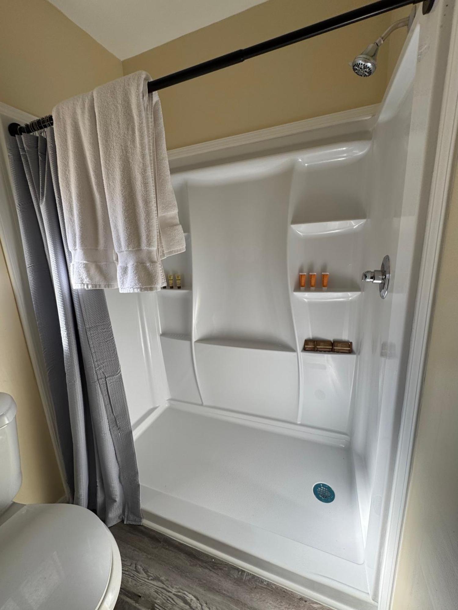Basic Triple Room