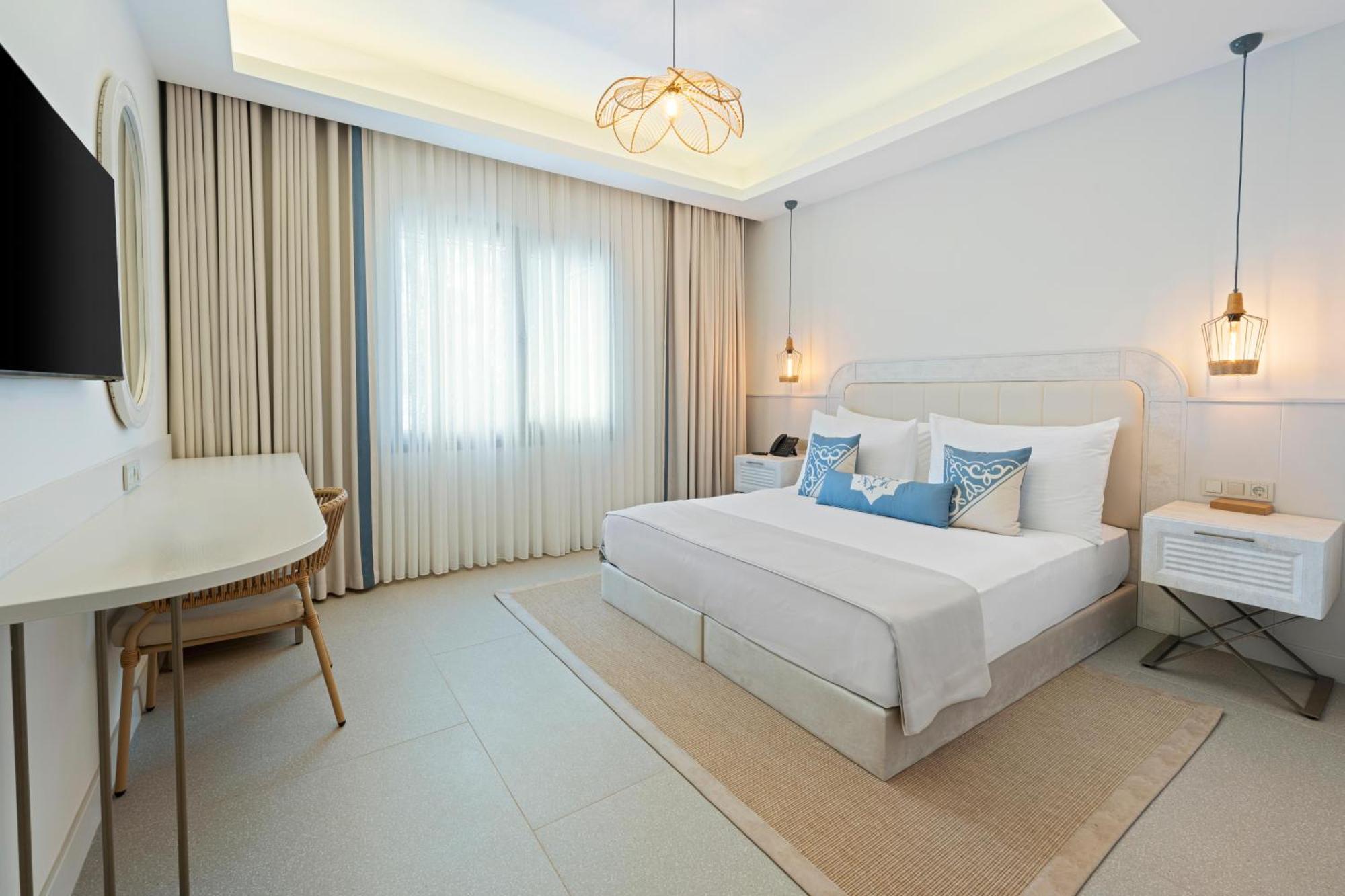 Deluxe Double or Twin Room with Garden View