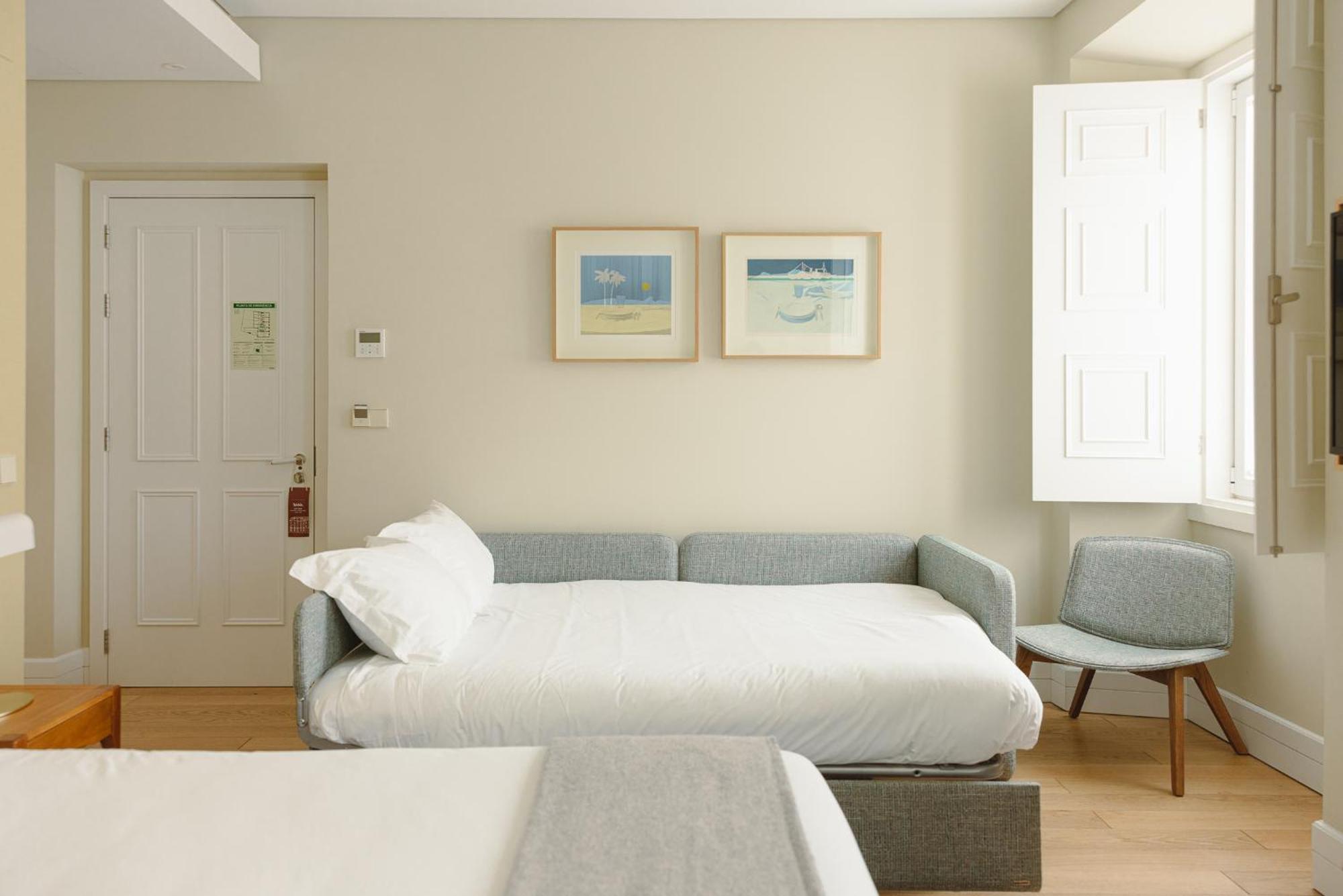 Deluxe Quadruple Room,1686636461:JPEG