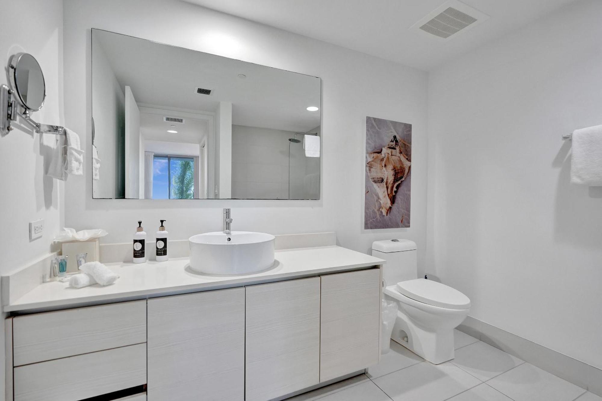 One-Bedroom Standard Apartment
