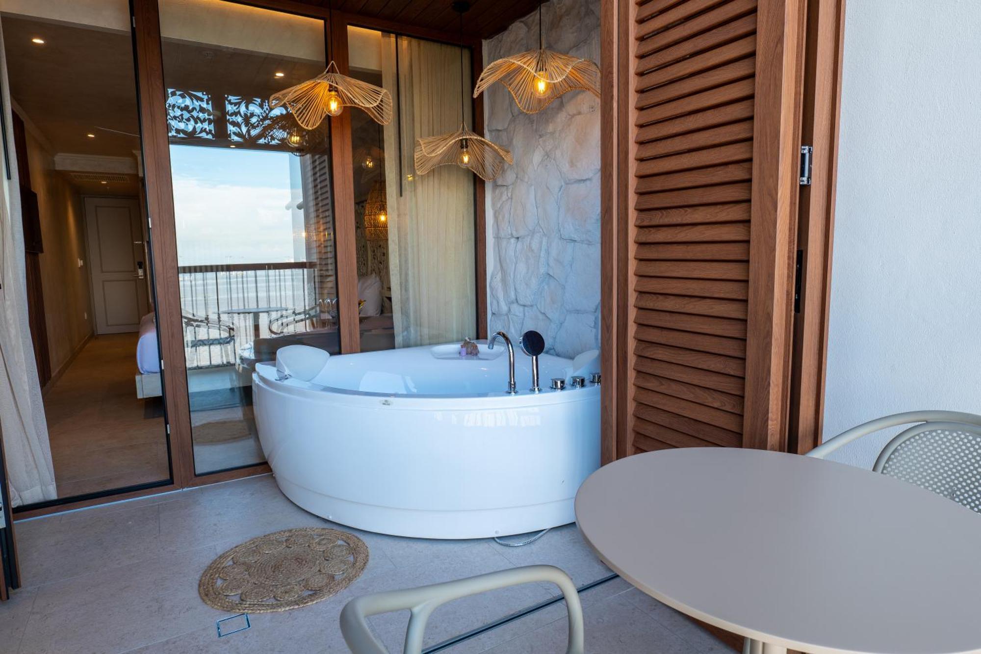 King Suite with Balcony