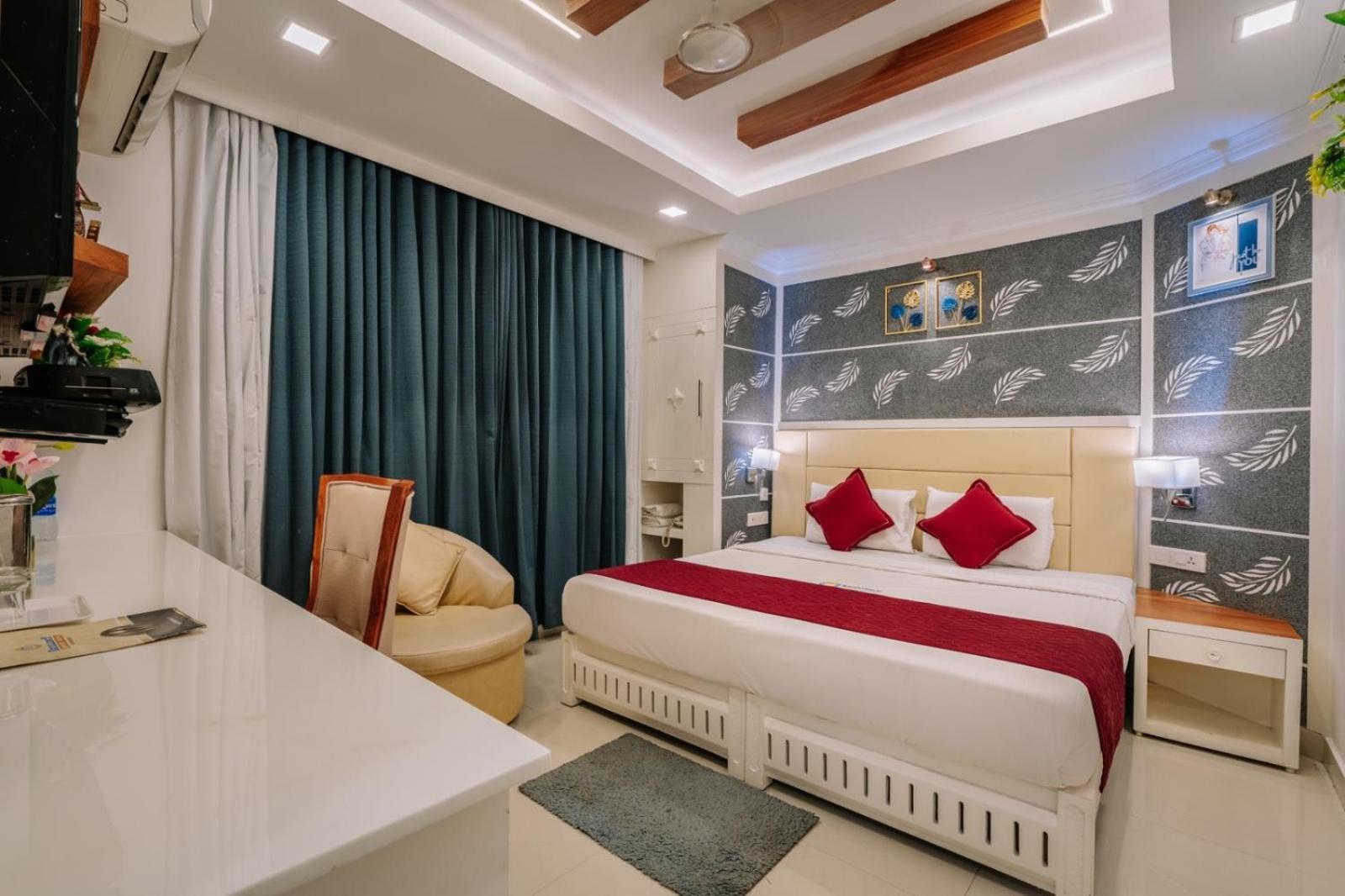 Deluxe Double Room (2 Adults + 1 Child)