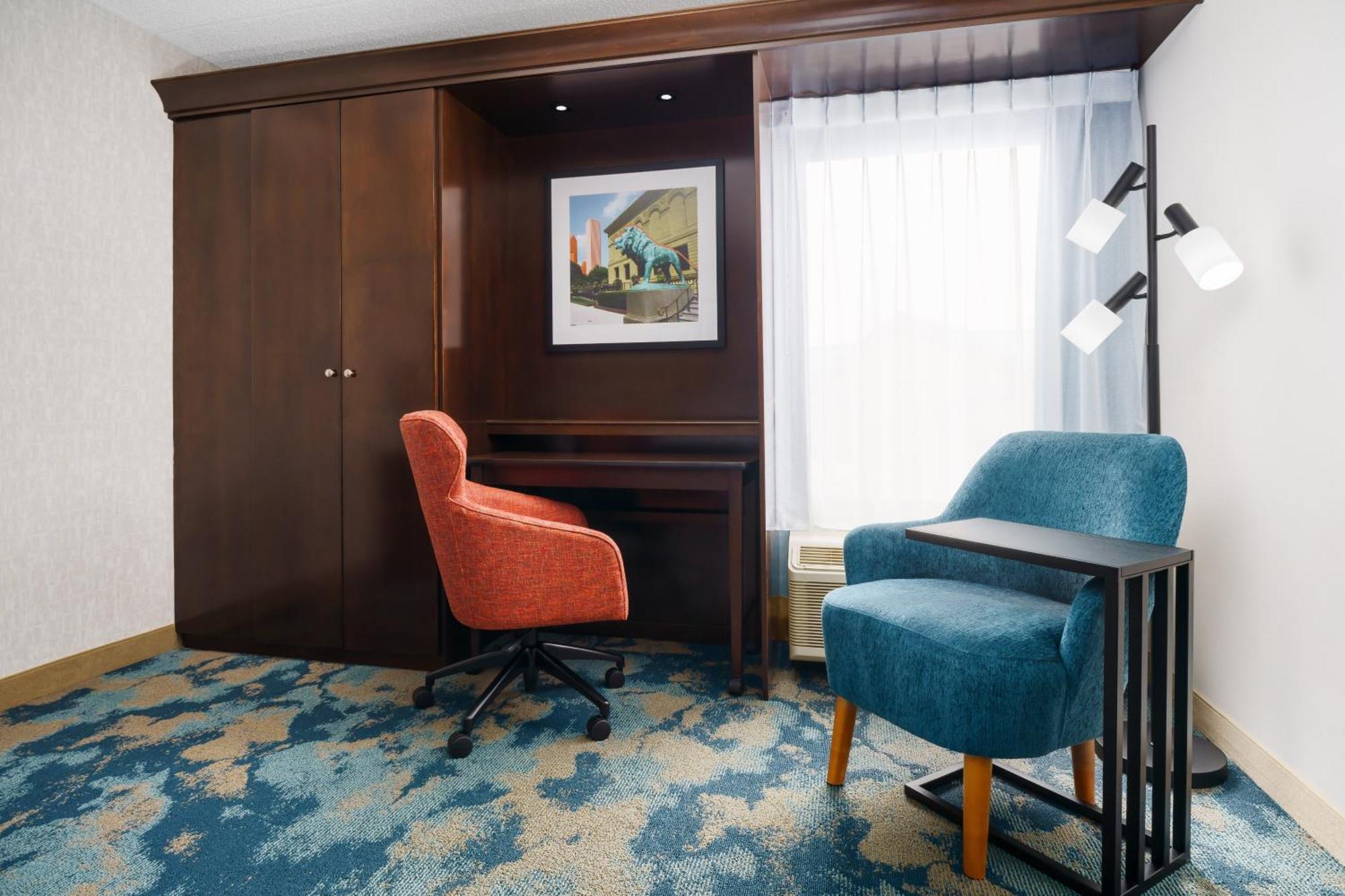 King Room with King Bed - Non-Smoking