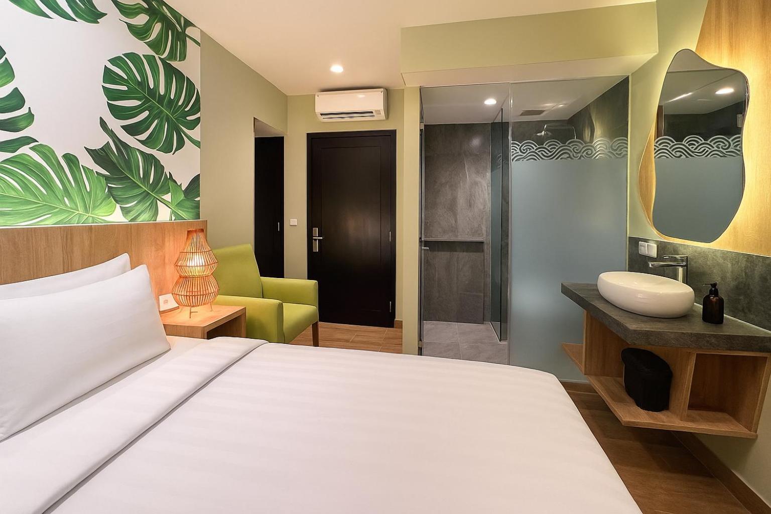 Deluxe Double Room with Shower