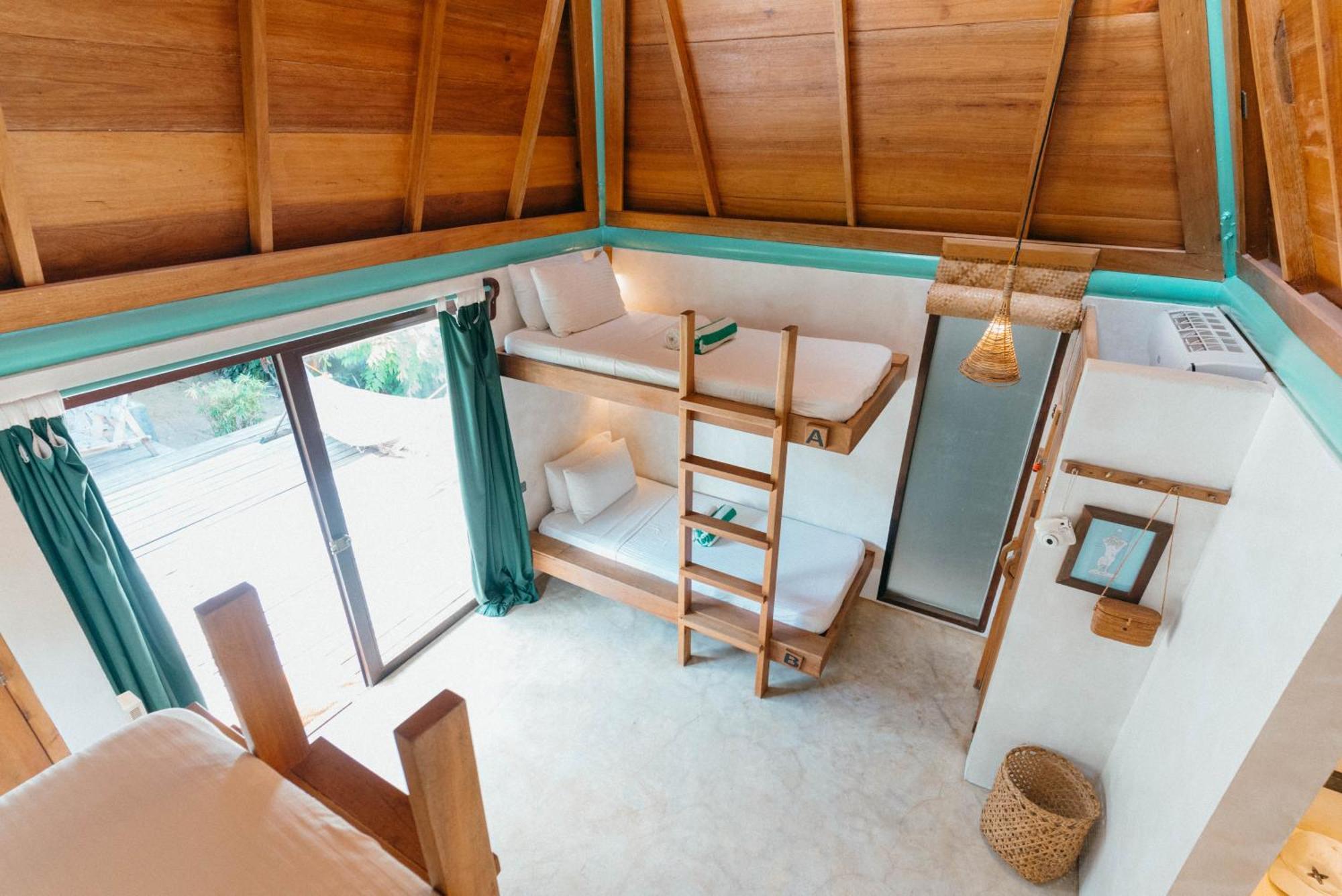 Vierpersoonskamer met Badkamer
