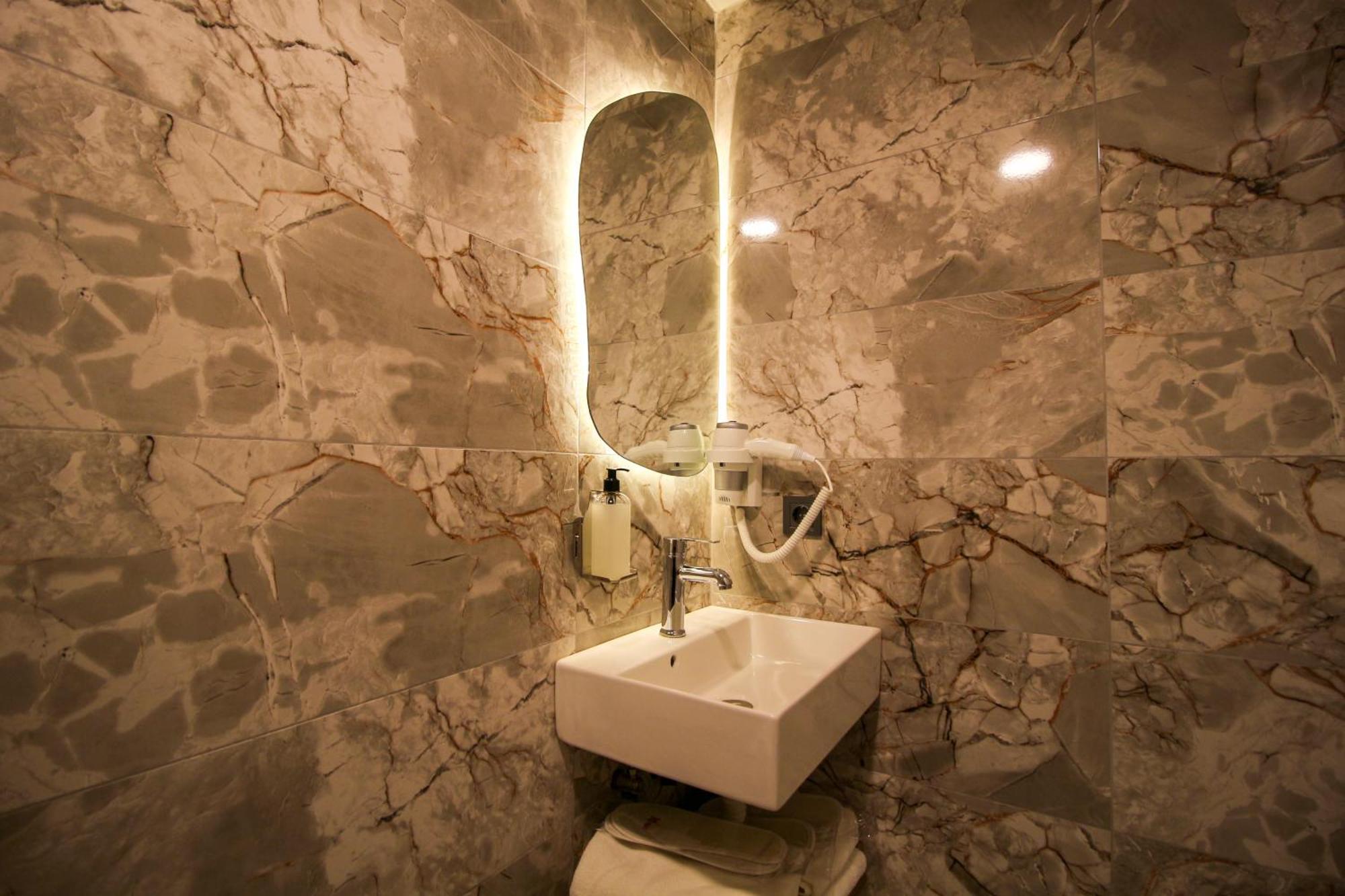 Triple Room with Balcony,1669970109:JPEG