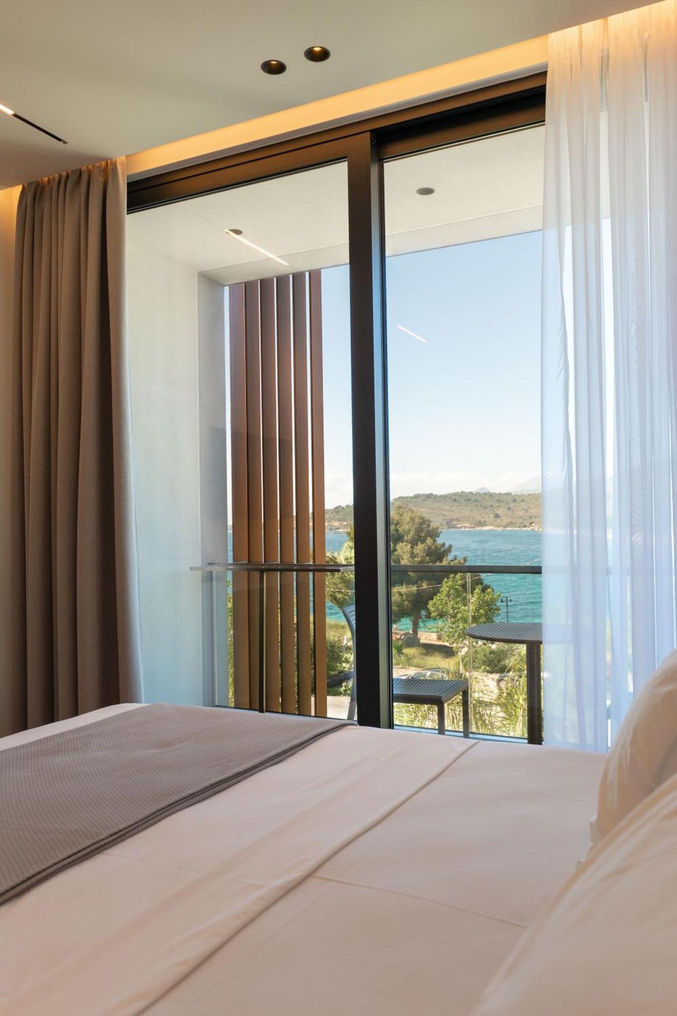 Luxury Triple Room