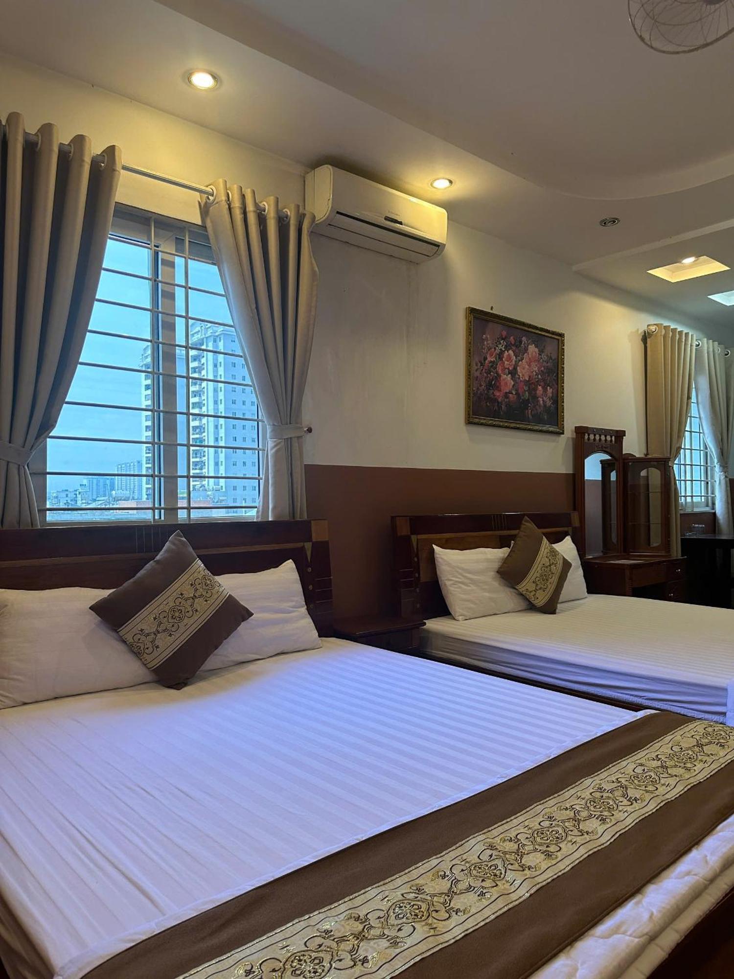 Phòng Deluxe 4 Người