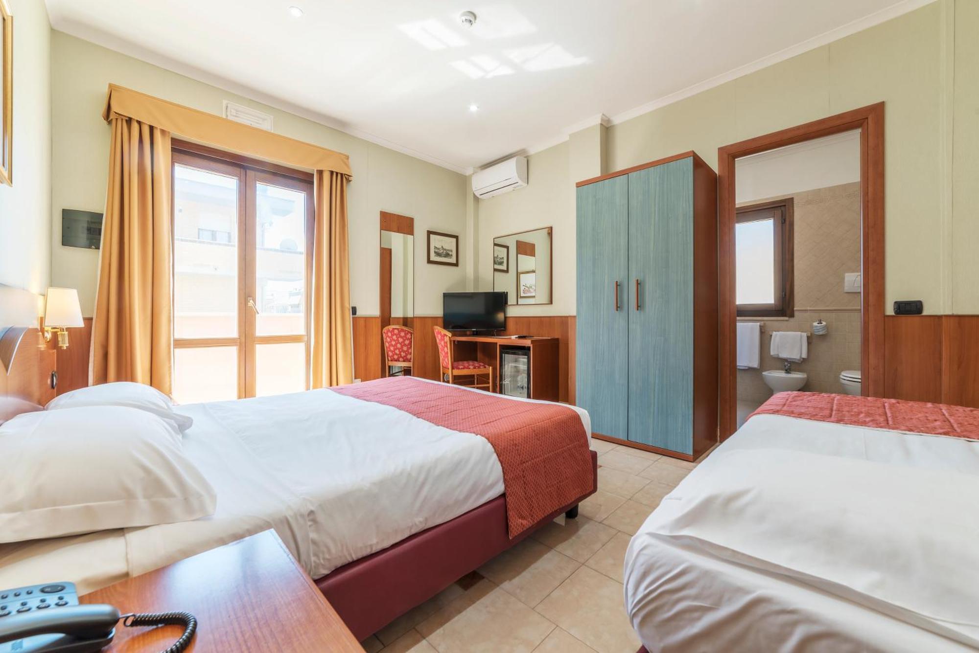 Triple Room with Balcony