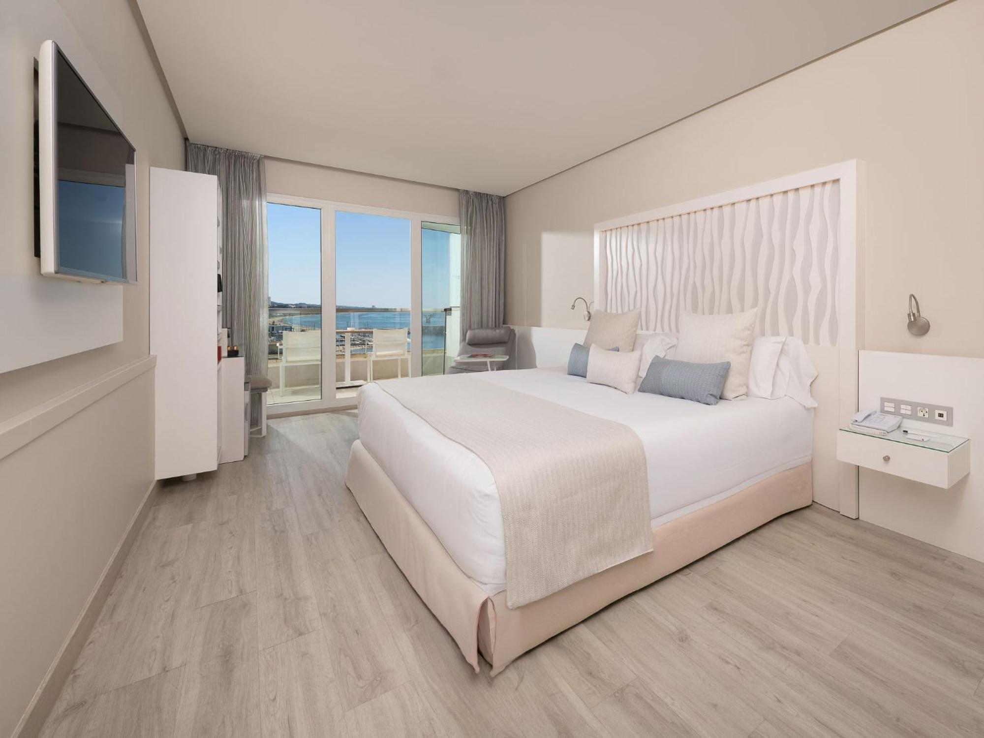 Keep the Secret Double or Twin Room Side Sea View