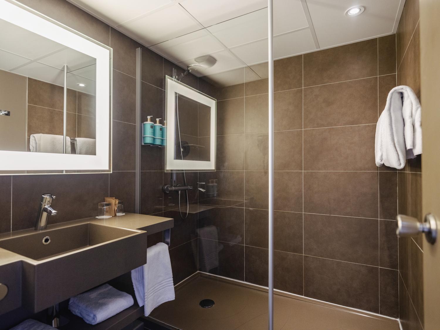 Executive Queen Room